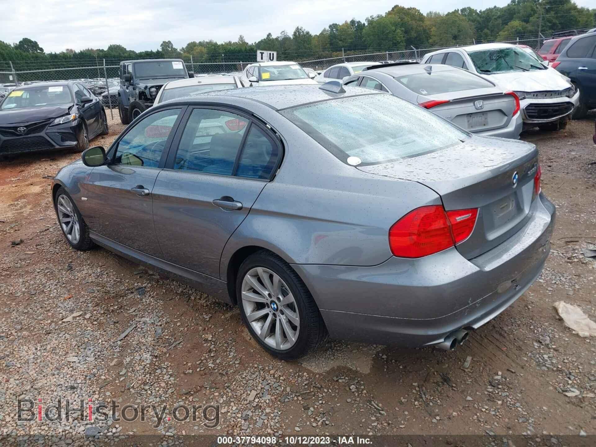 2009 BMW 328I - VIN: WBAPH77579NM28775 - Photo 3