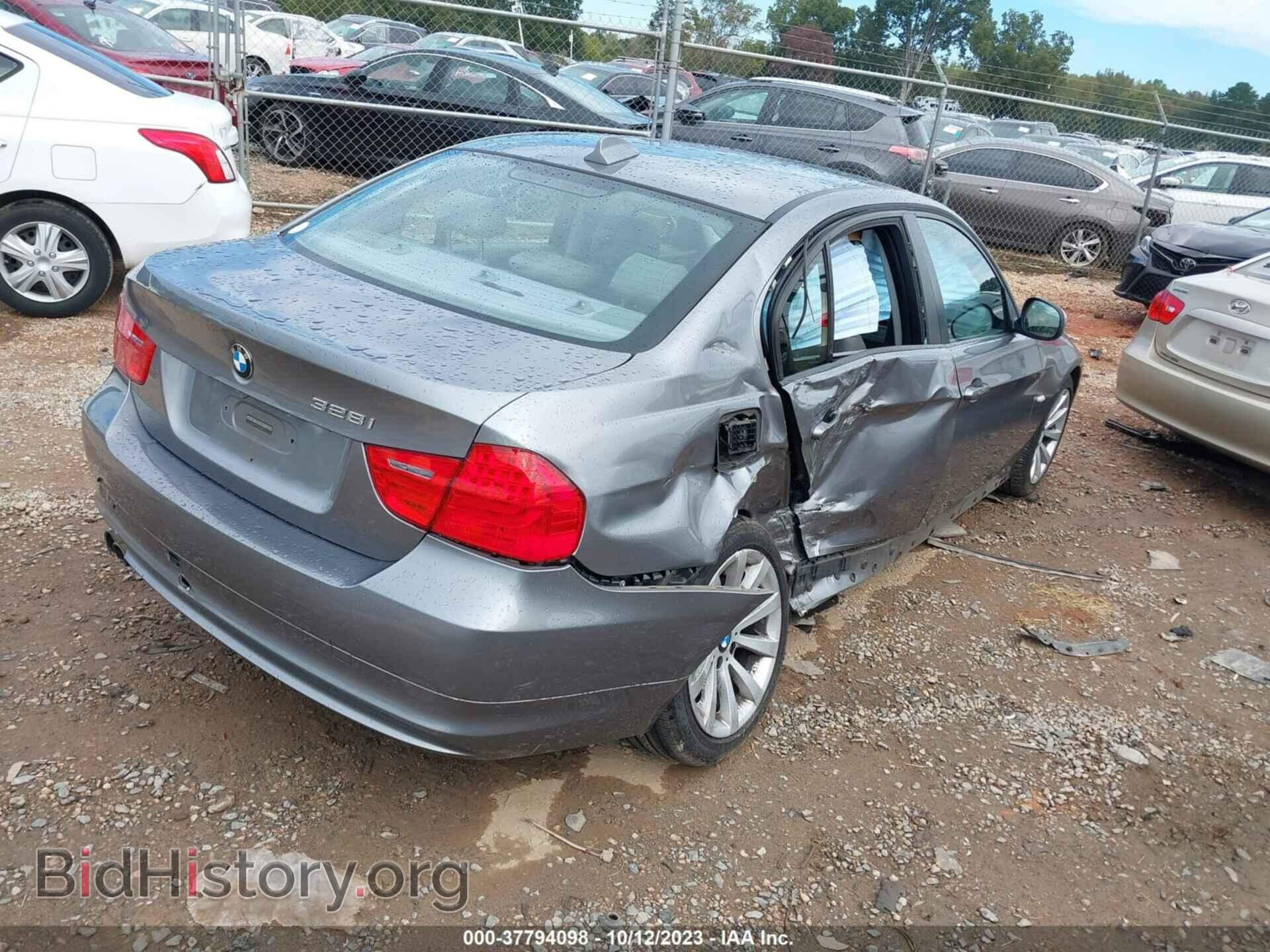 2009 BMW 328I - VIN: WBAPH77579NM28775 - Photo 4
