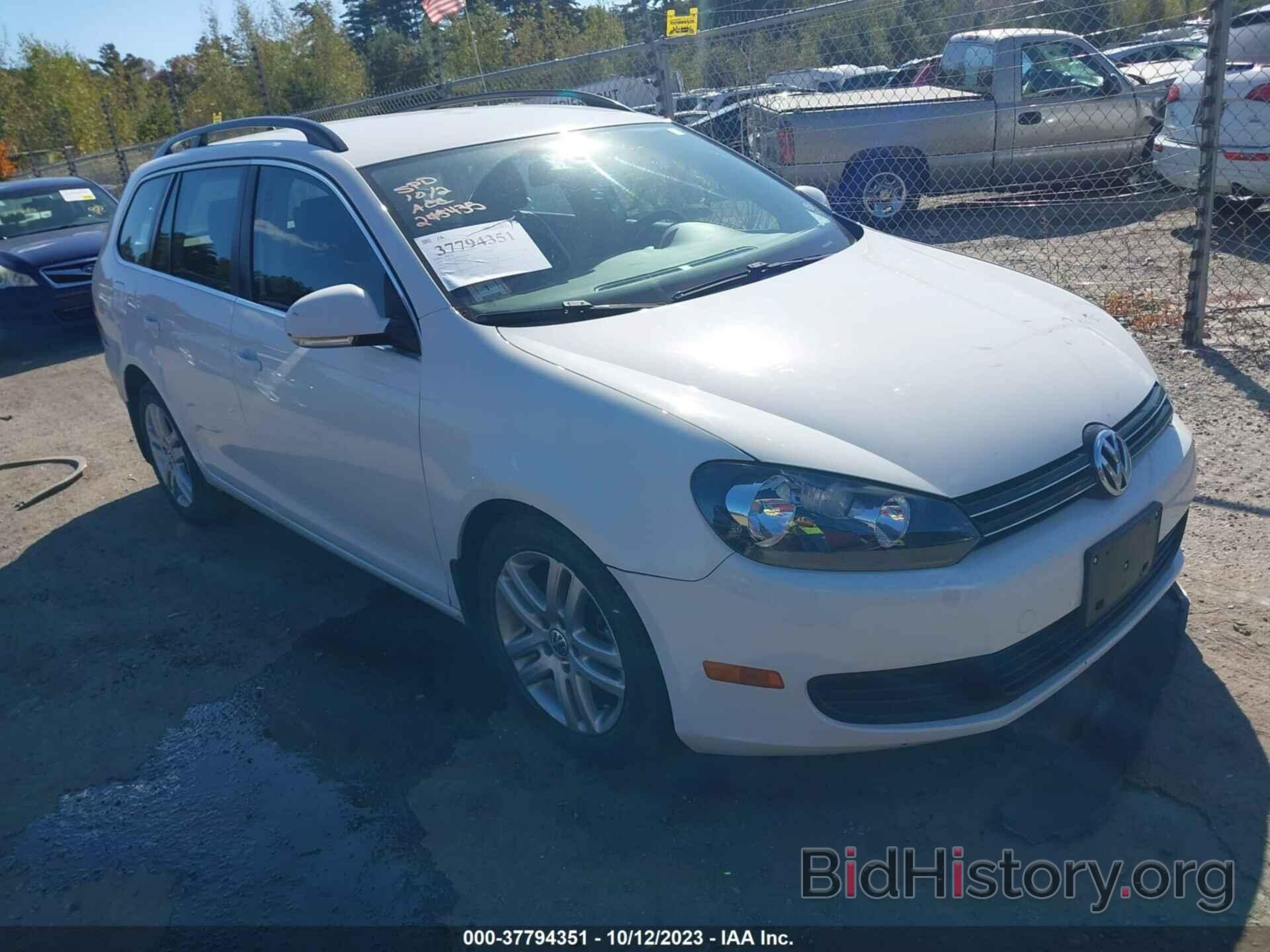 Photo 3VWPL7AJ9BM605038 - VOLKSWAGEN JETTA SPORTWAGEN 2011