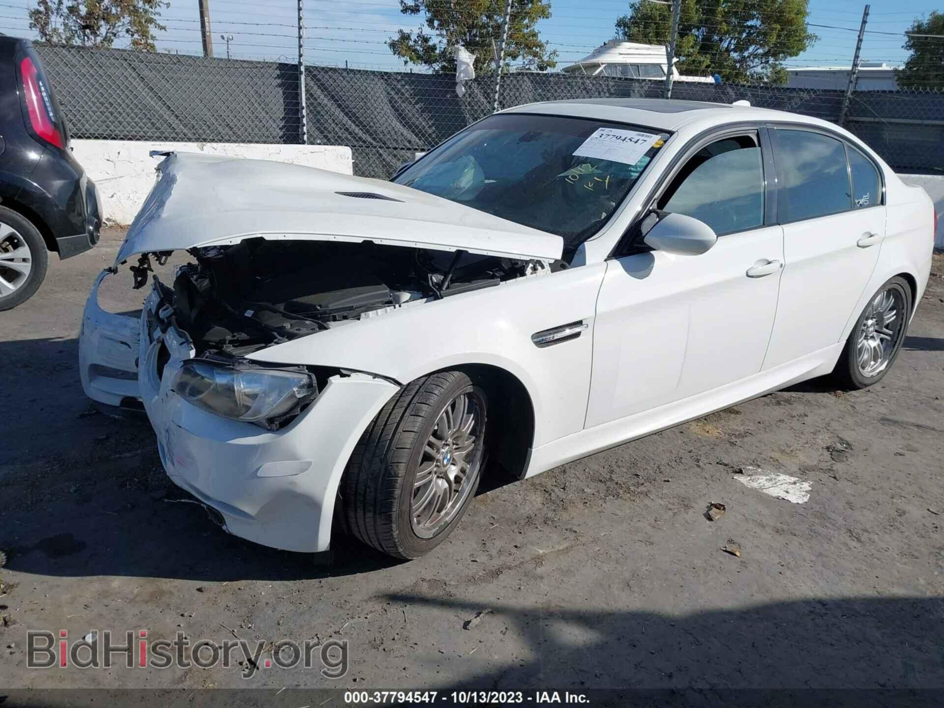 2009 BMW M3 - VIN: WBSPM93569E201442 - Фото 2