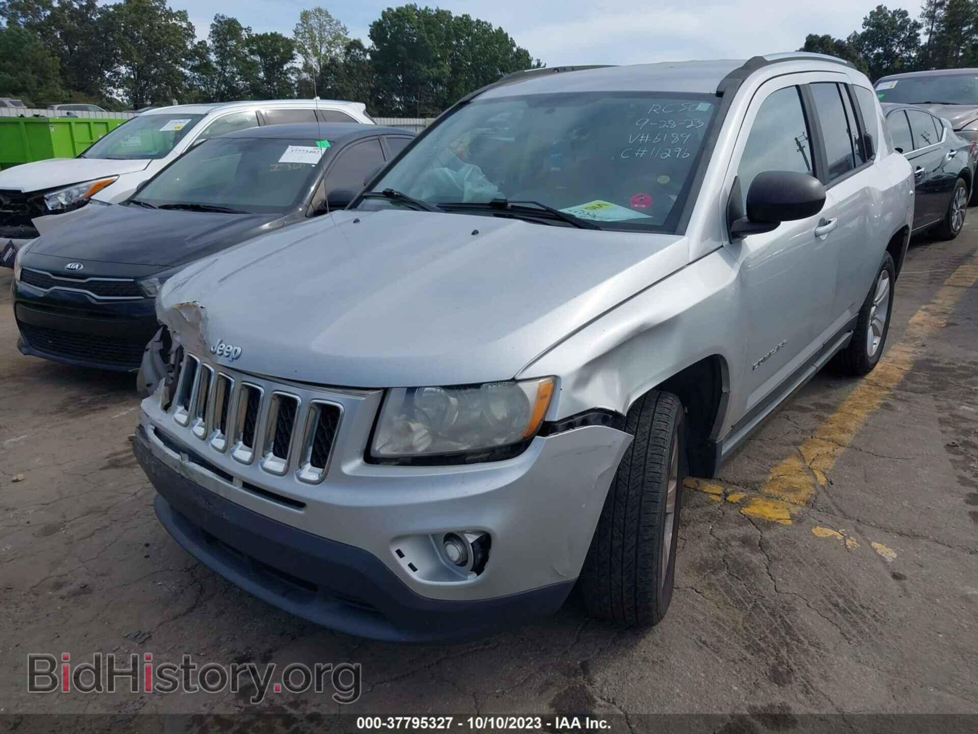 2012 JEEP COMPASS - VIN: 1C4NJDBB4CD616189 - Фото 2
