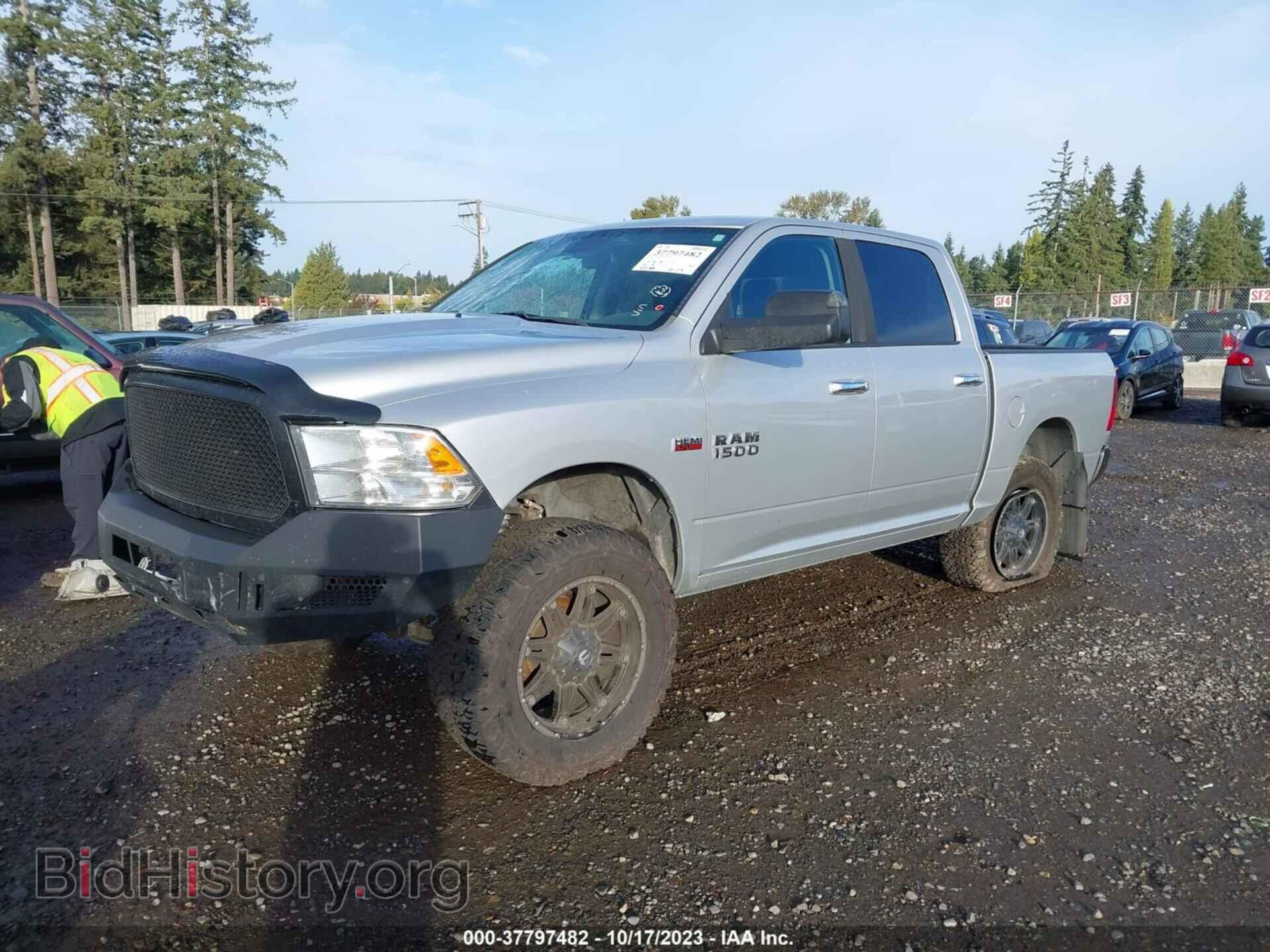 2016 RAM 1500 - VIN: 1C6RR7LT2GS335245 - Фото 2
