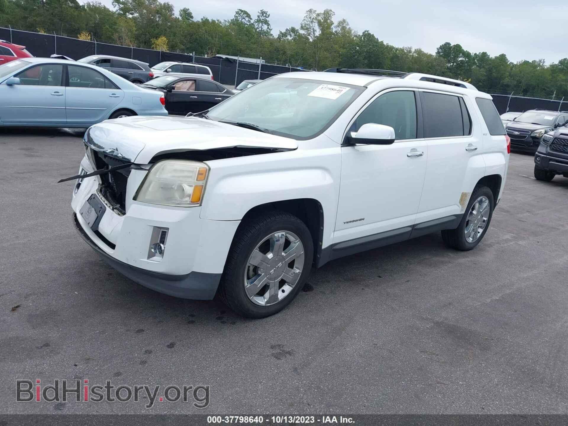 2011 GMC TERRAIN - VIN: 2CTFLXE59B6371347 - Photo 2