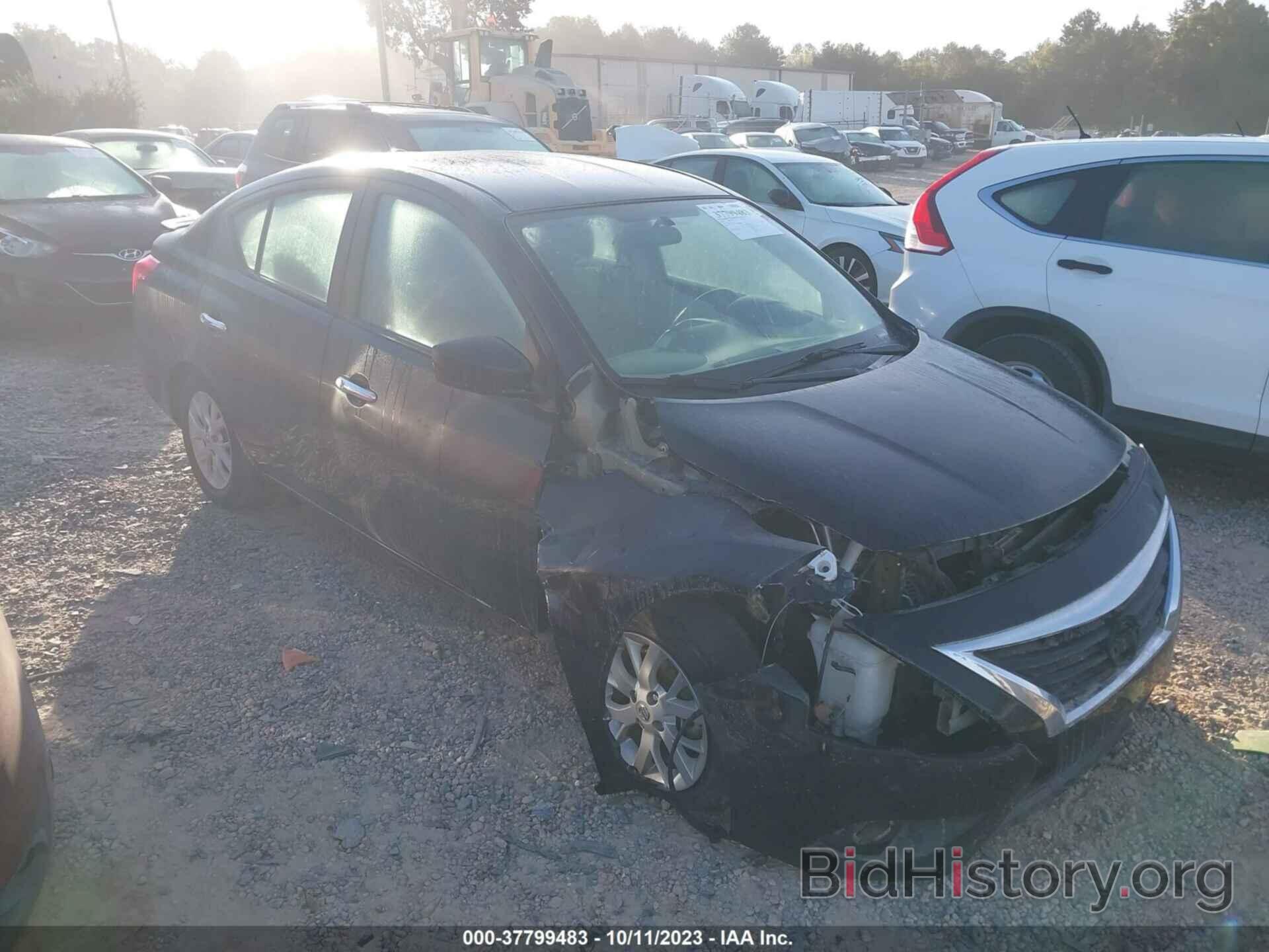 Photo 3N1CN7AP0KL823975 - NISSAN VERSA SEDAN 2019