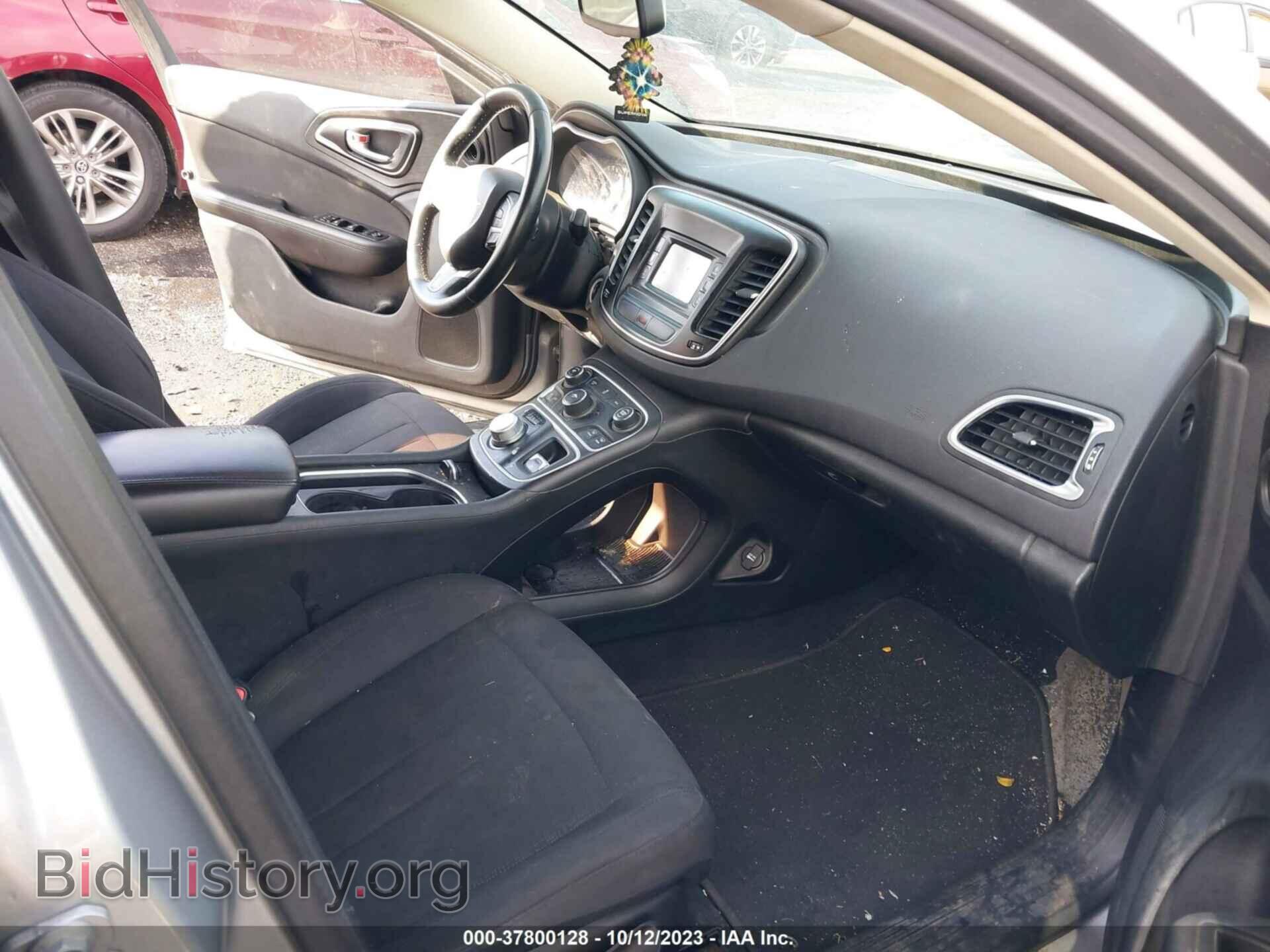 2016 CHRYSLER 200 - VIN: 1C3CCCAB7GN113256 - Фото 5