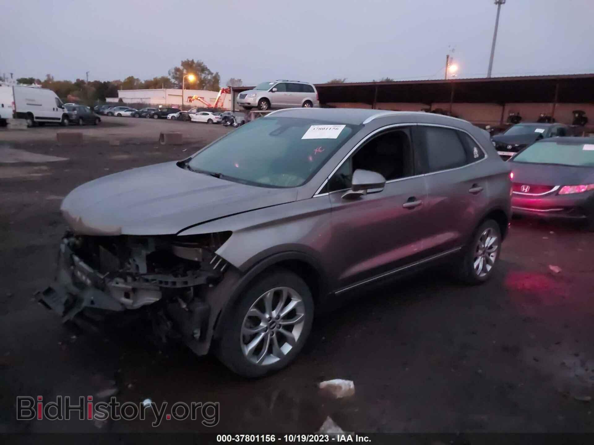 2017 LINCOLN MKC - VIN: 5LMCJ2D97HUL02574 - Photo 2