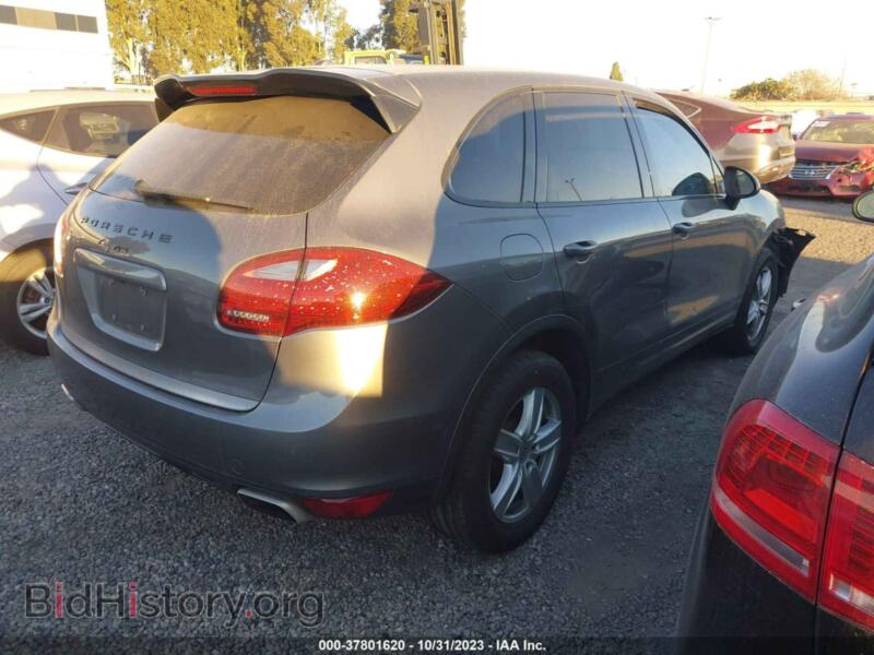 2012 Porsche CAYENNE (VIN WP1AA2A26CLA00311) — photo 4 of 17