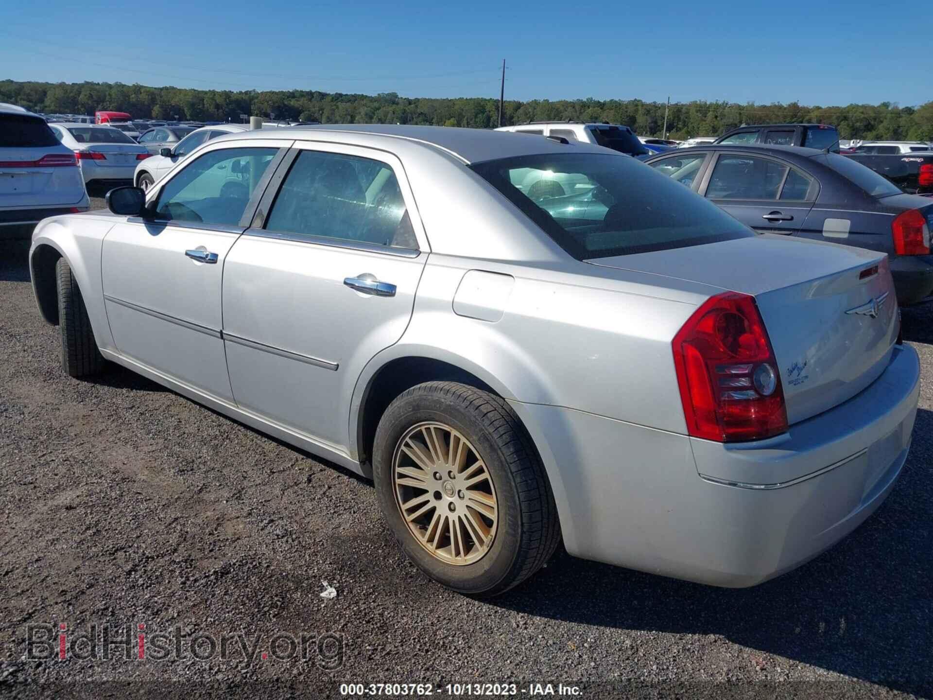 2010 CHRYSLER 300 - VIN: 2C3CA5CV8AH320179 - Фото 3
