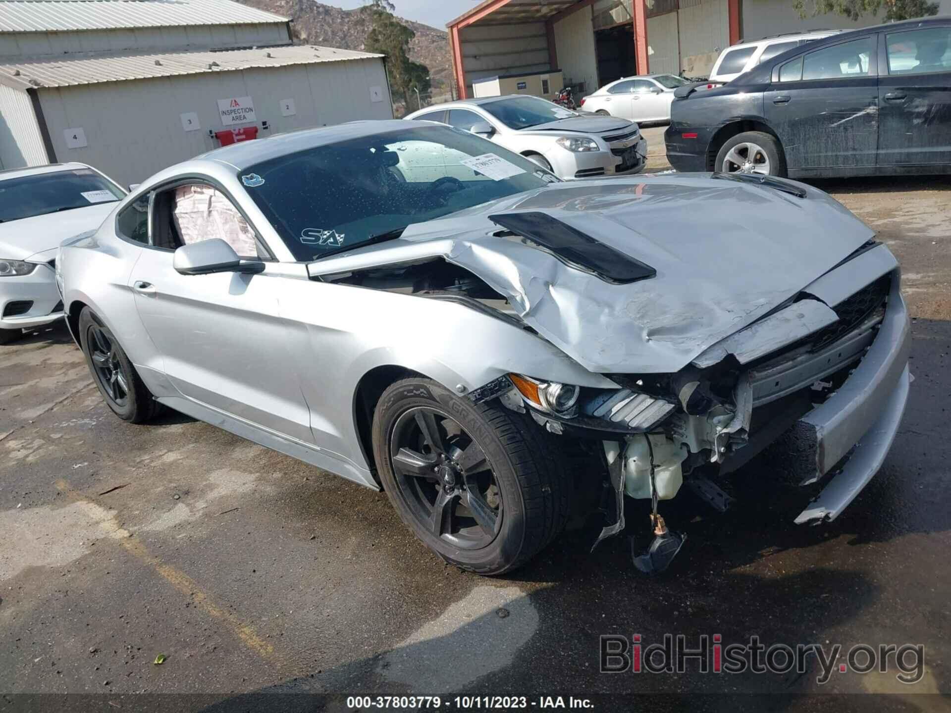 Photo 1FA6P8AM2F5388761 - FORD MUSTANG 2015