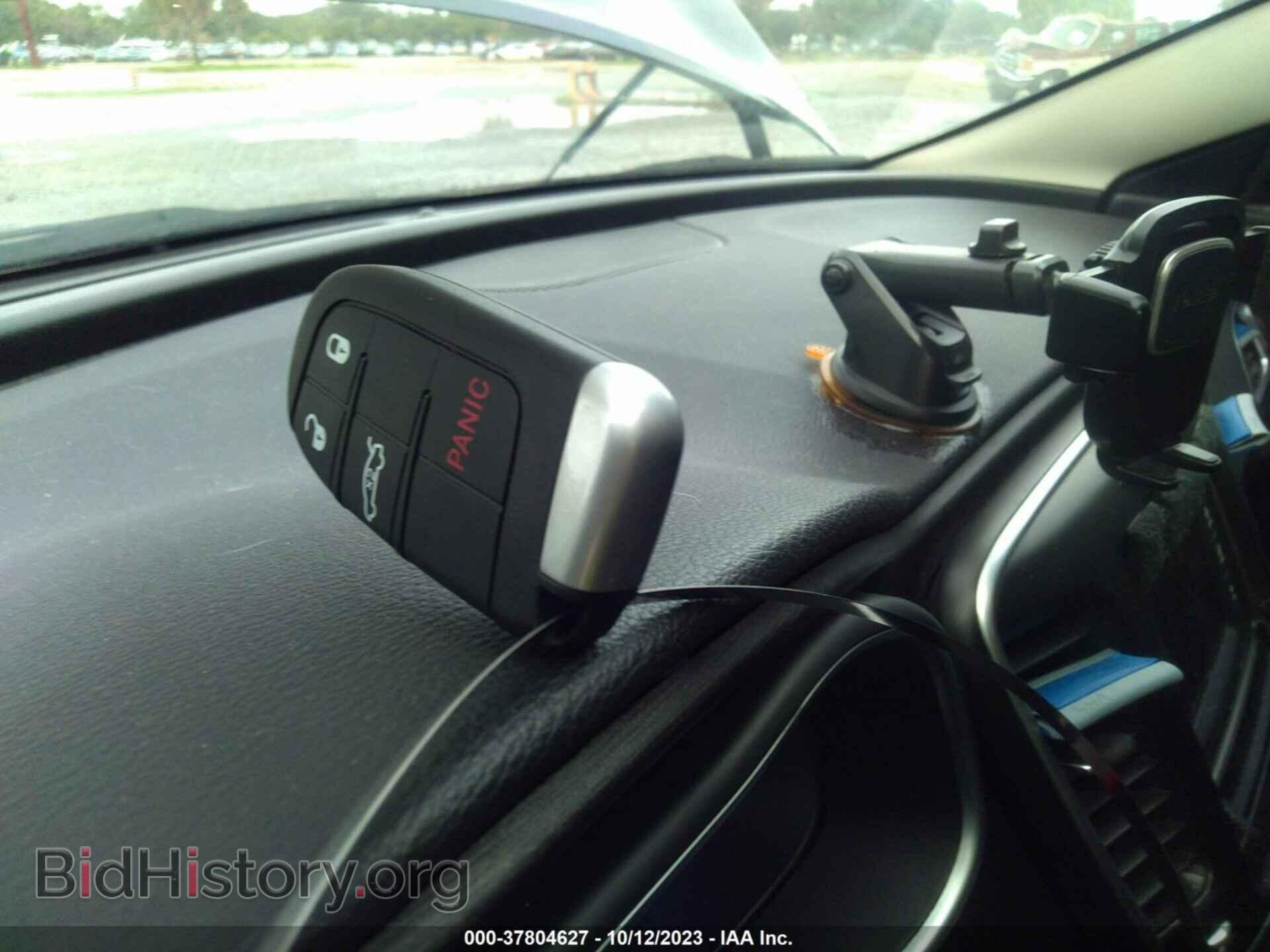 2015 CHRYSLER 200 - VIN: 1C3CCCABXFN665932 - Фото 11