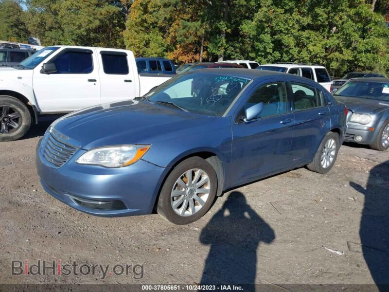2011 Chrysler 200 (VIN 1C3BC1FB6BN585983) — фото 2 из 12