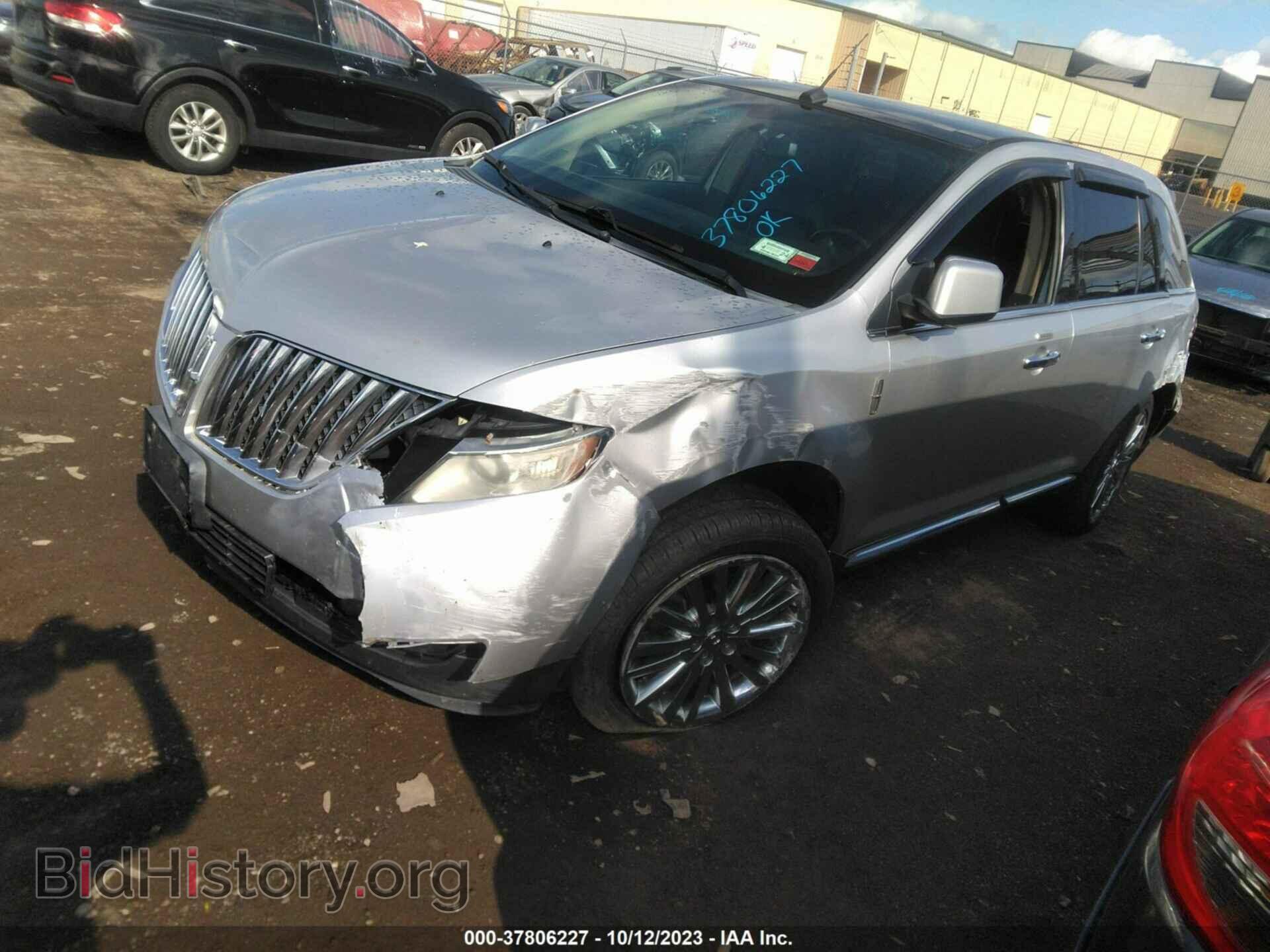 2011 LINCOLN MKX - VIN: 2LMDJ8JKXBBJ05143 - Фото 2