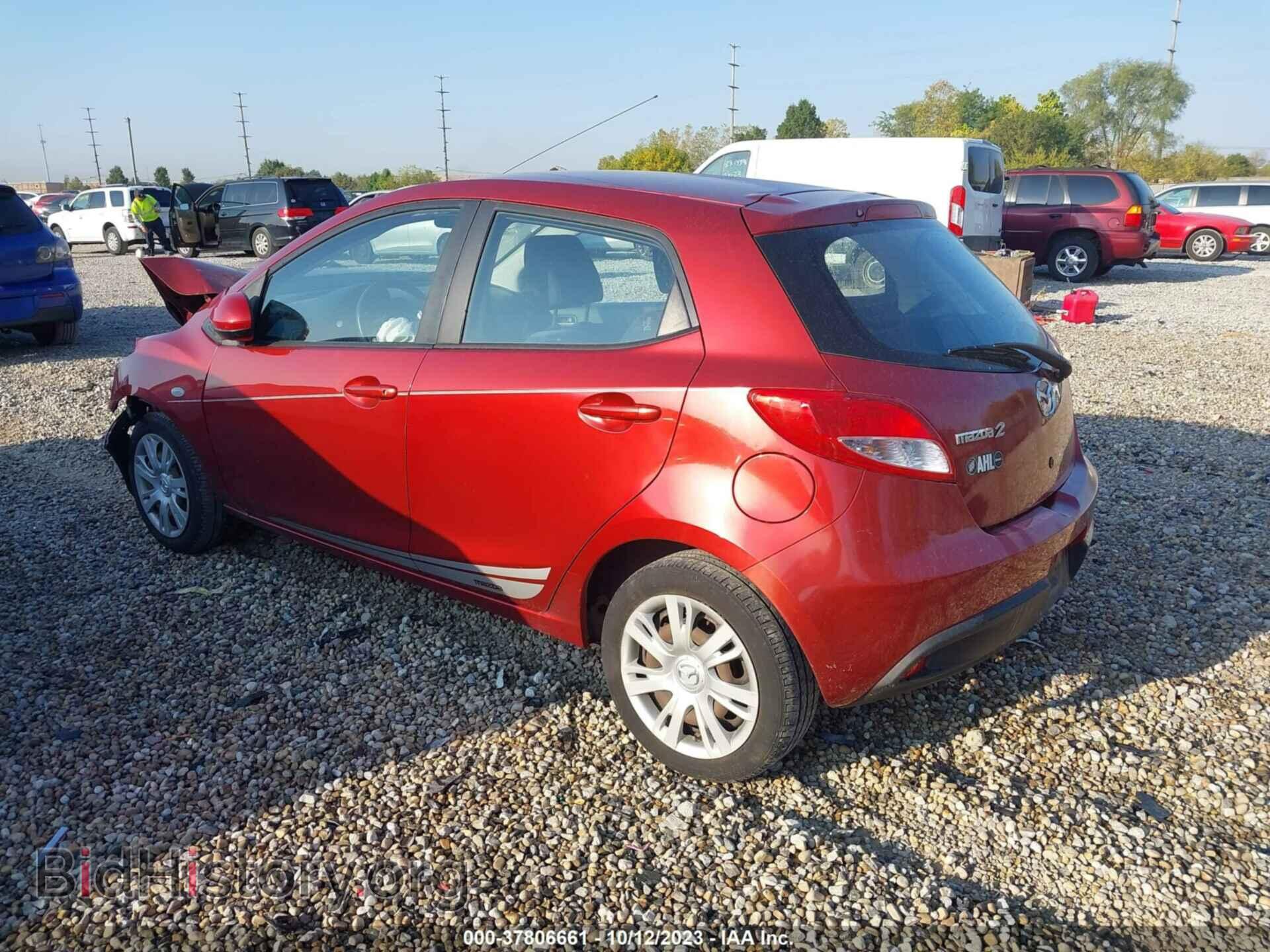 2014 MAZDA MAZDA2 - VIN: JM1DE1KY6E0174545 - Фото 3