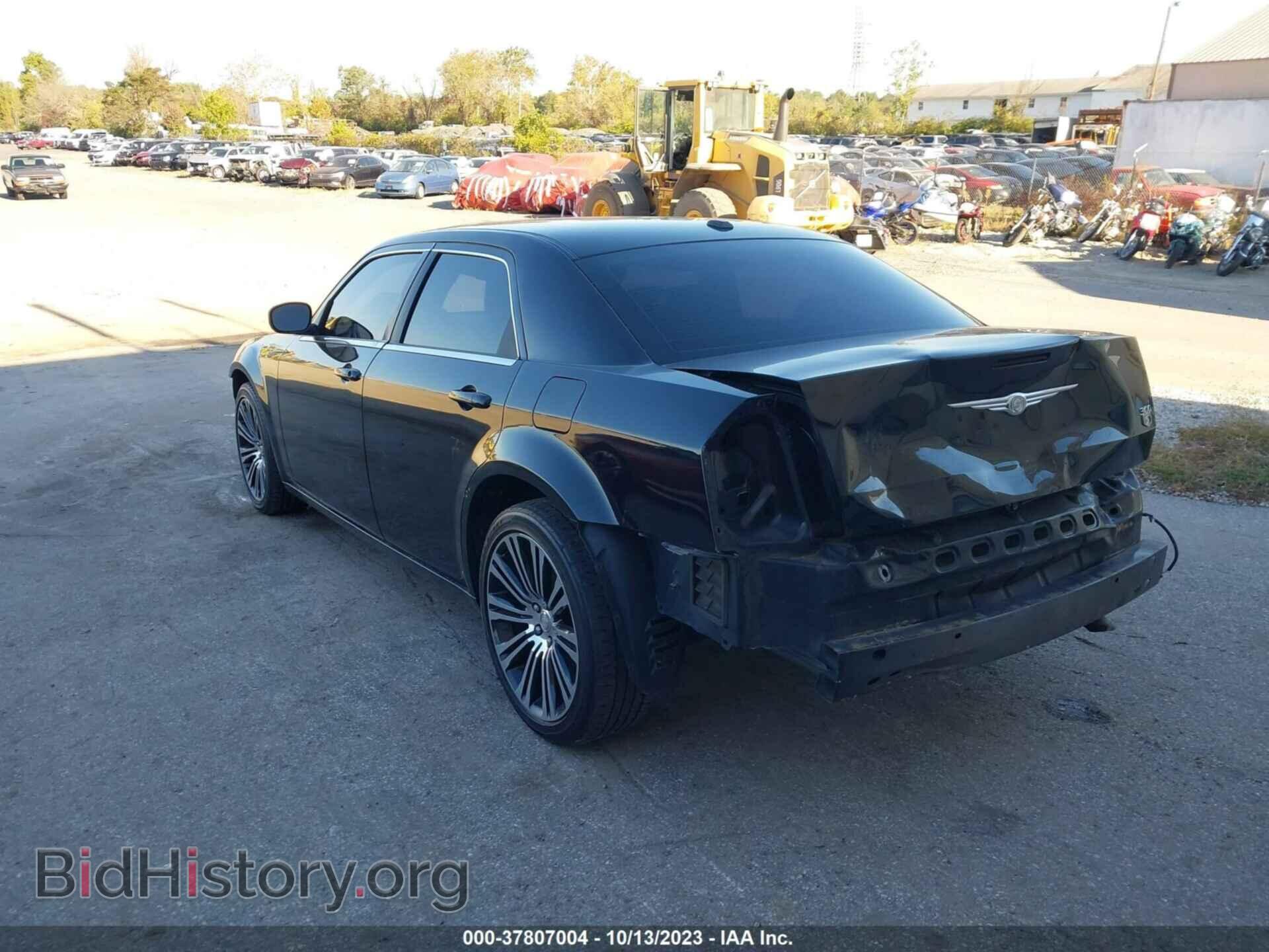 2010 CHRYSLER 300 - VIN: 2C3CA2CV8AH328670 - Фото 3