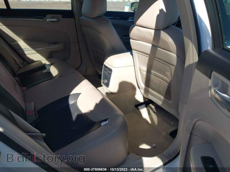 2012 Chrysler 300 (VIN 2C3CCAAG2CH273368) — photo 8 of 11