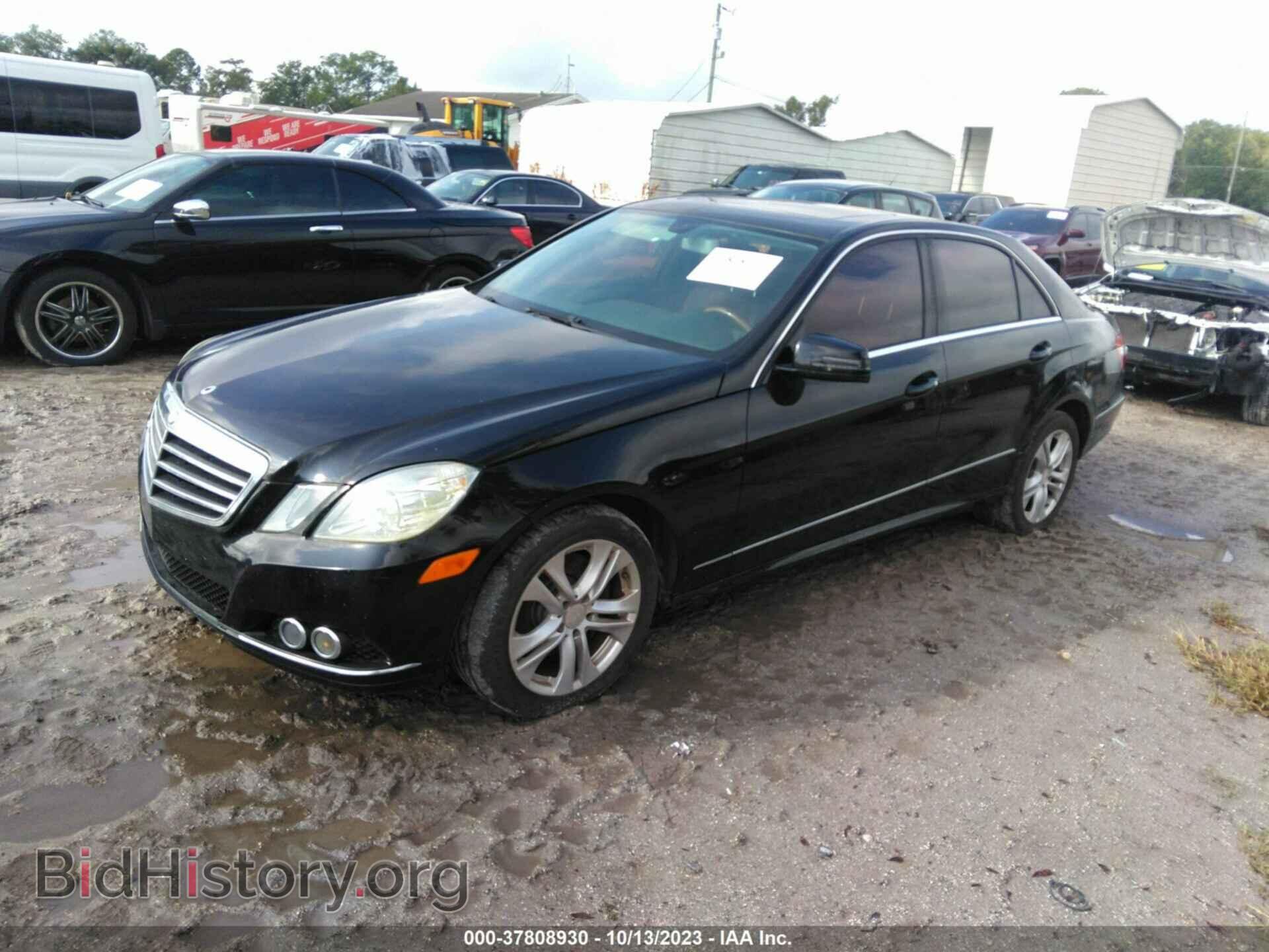 2011 MERCEDES-BENZ E-CLASS - VIN: WDDHF8HB5BA287926 - Фото 2