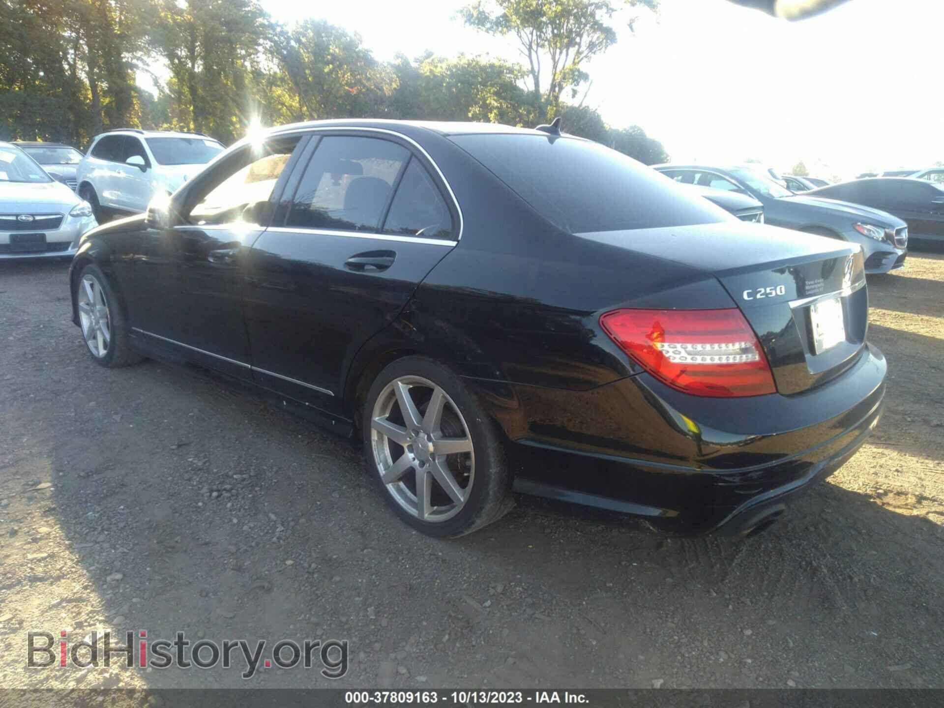 2014 MERCEDES-BENZ C-CLASS - VIN: WDDGF4HB2EA965573 - Фото 3