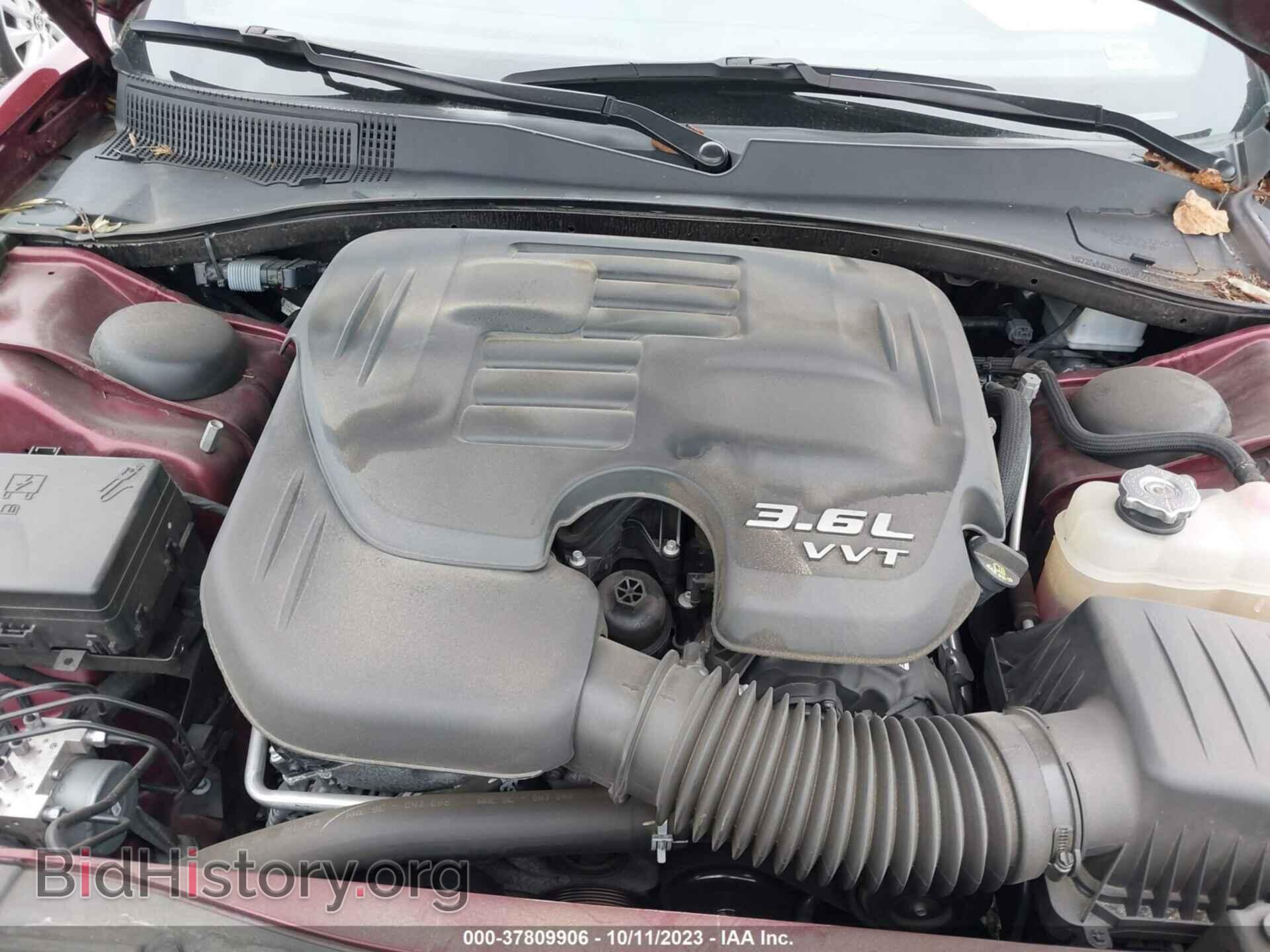 2021 CHRYSLER 300 - VIN: 2C3CCABG2MH541223 - Фото 10