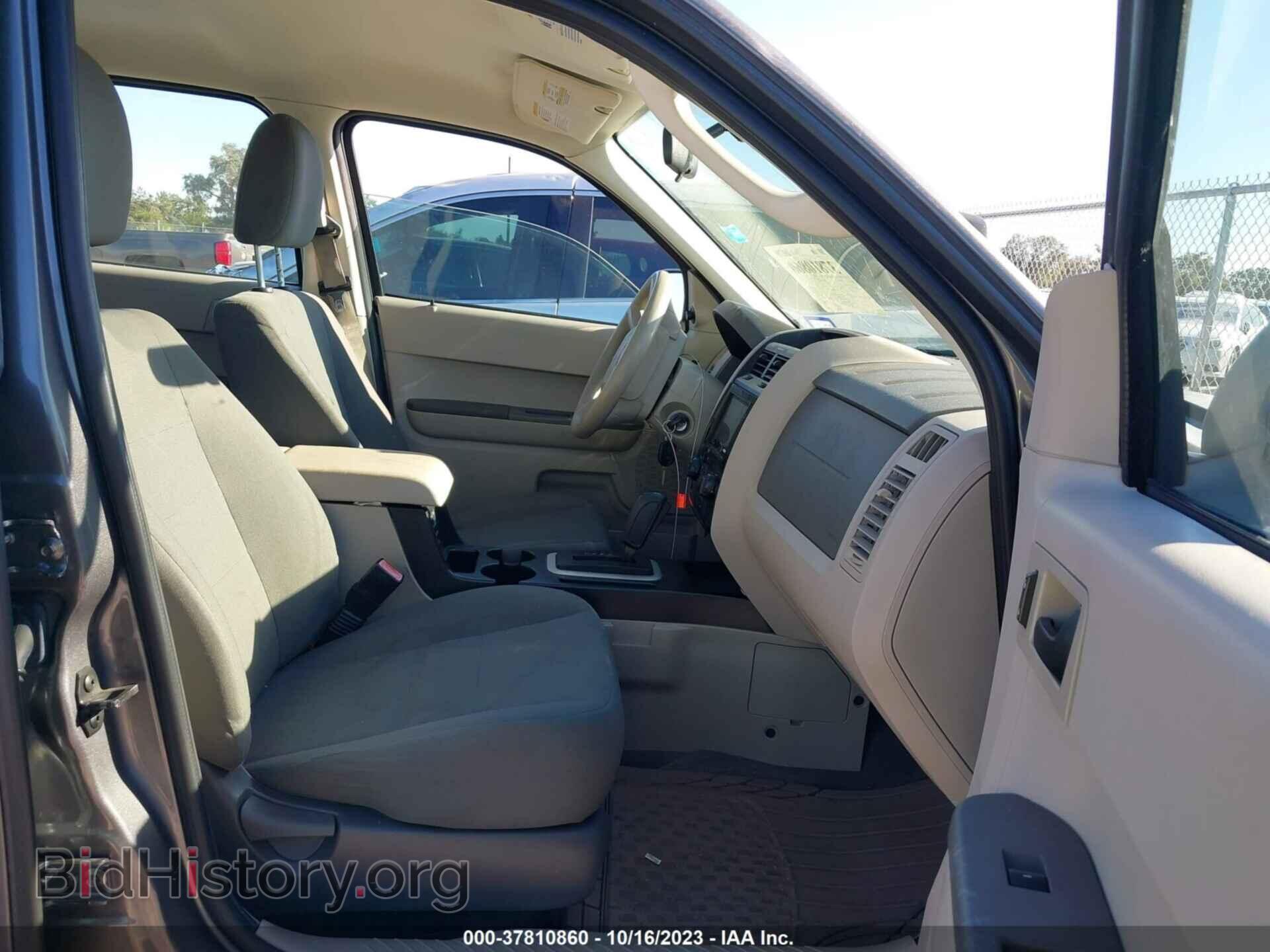 2011 FORD ESCAPE - VIN: 1FMCU0C77BKA67966 - Фото 5
