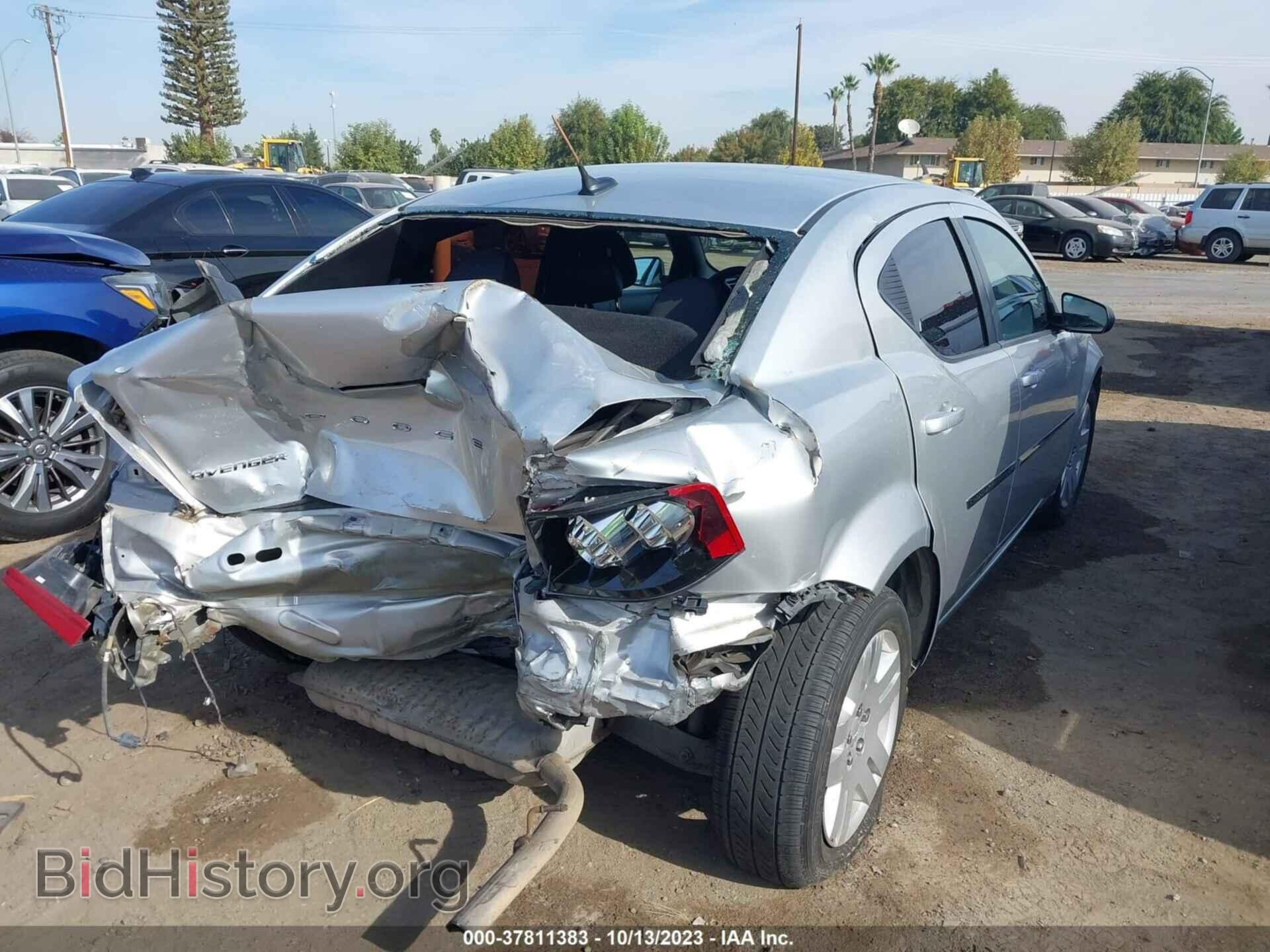 2011 DODGE AVENGER - VIN: 1B3BD4FB8BN609308 - Photo 4