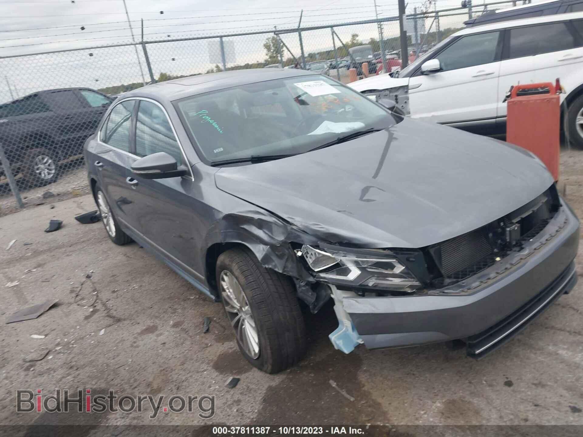 Photo 1VWBT7A35HC021189 - VOLKSWAGEN PASSAT 2017