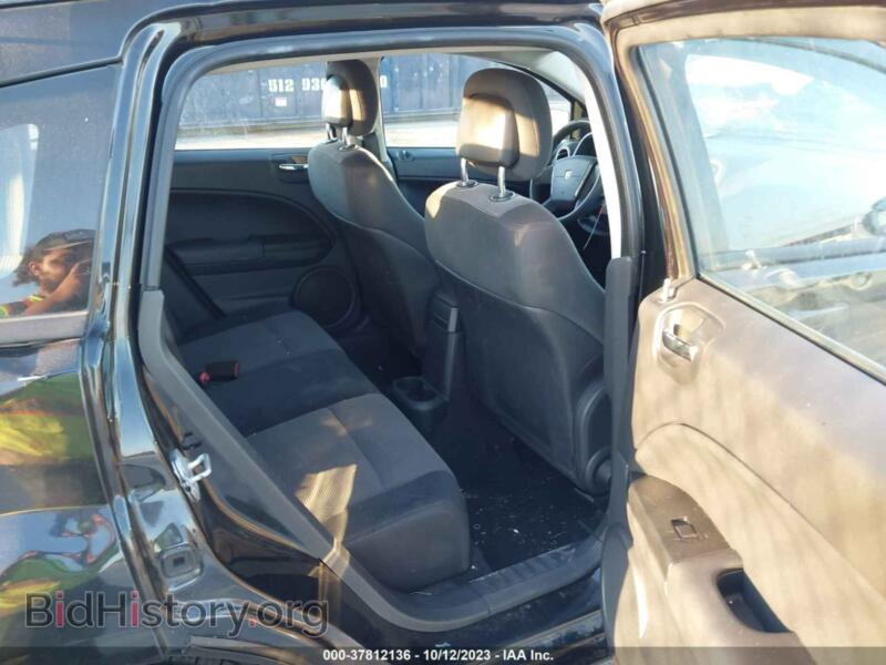 2010 Dodge CALIBER (VIN 1B3CB4HA1AD619357) — photo 8 of 11