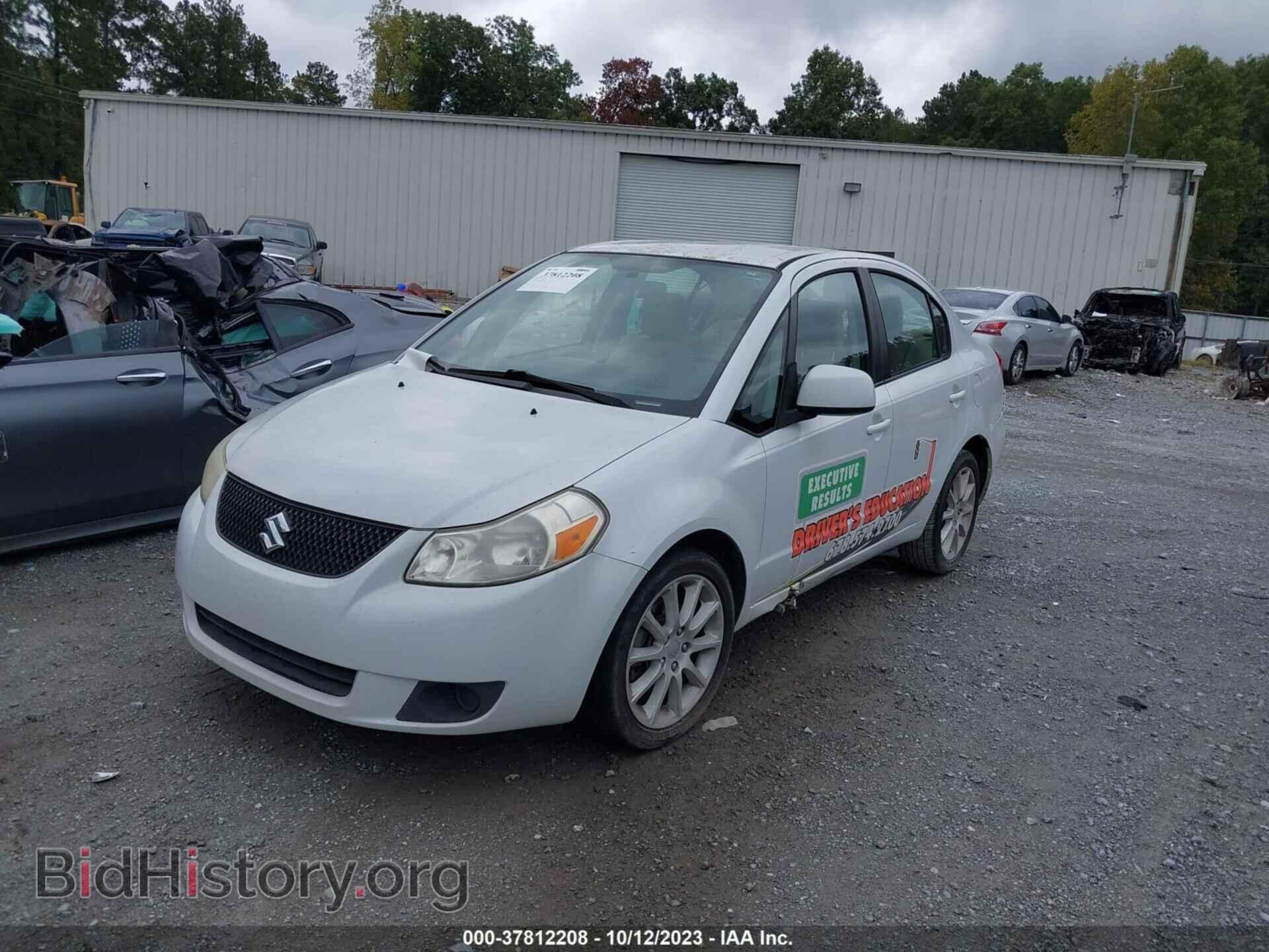 2011 SUZUKI SX4 - VIN: JS2YC5A29B6302772 - Photo 2