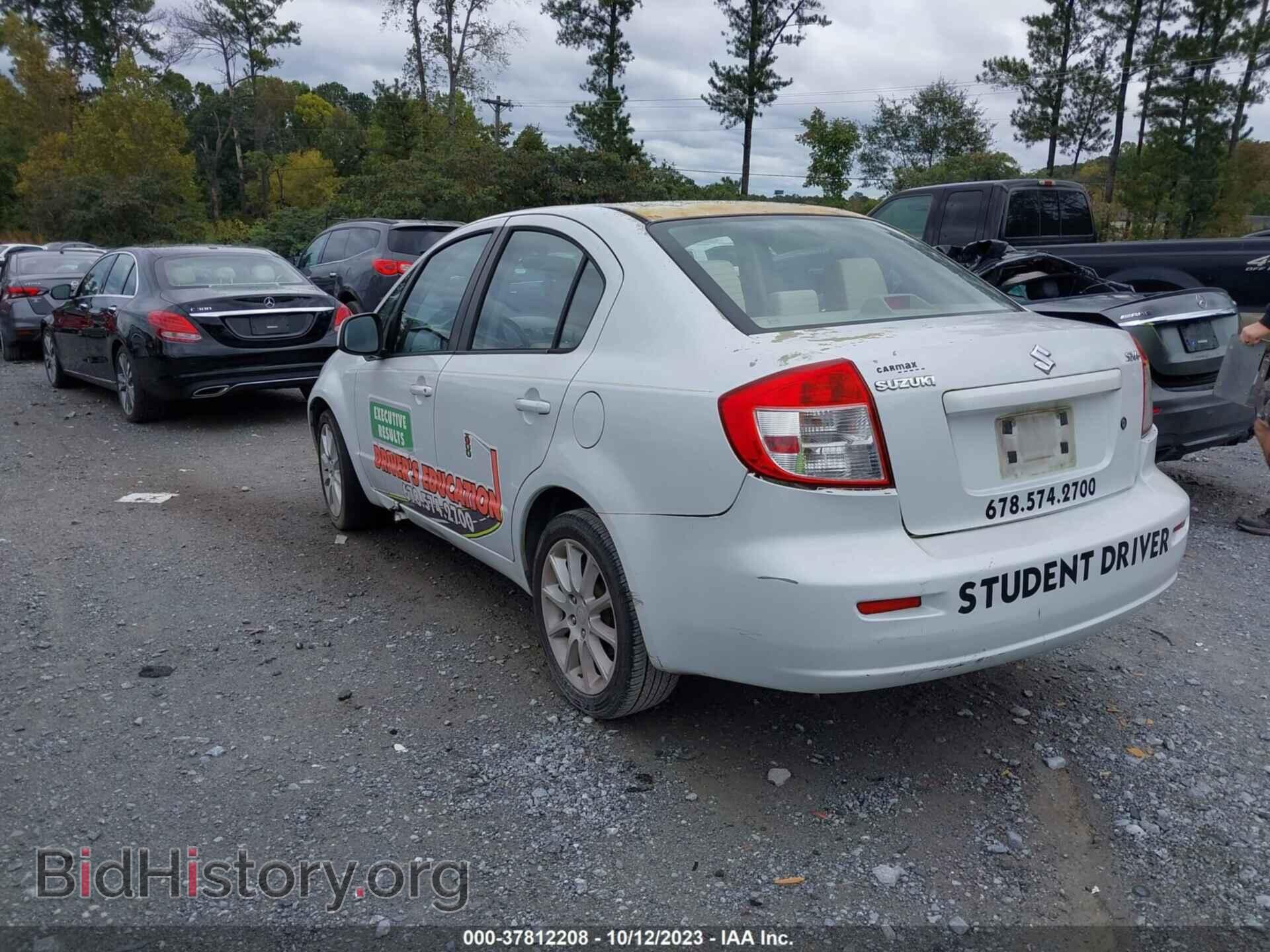 2011 SUZUKI SX4 - VIN: JS2YC5A29B6302772 - Photo 3