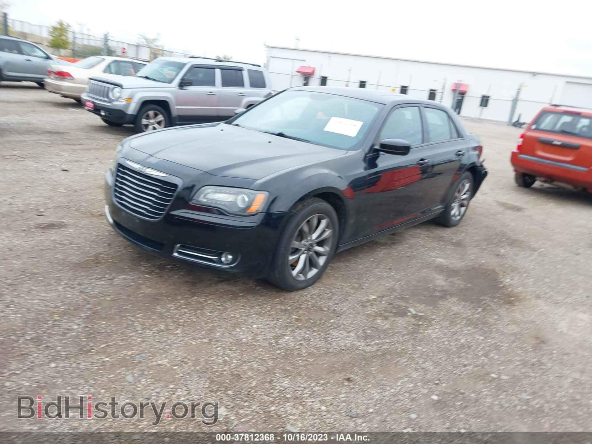 2014 CHRYSLER 300 - VIN: 2C3CCAGG5EH384040 - Фото 2
