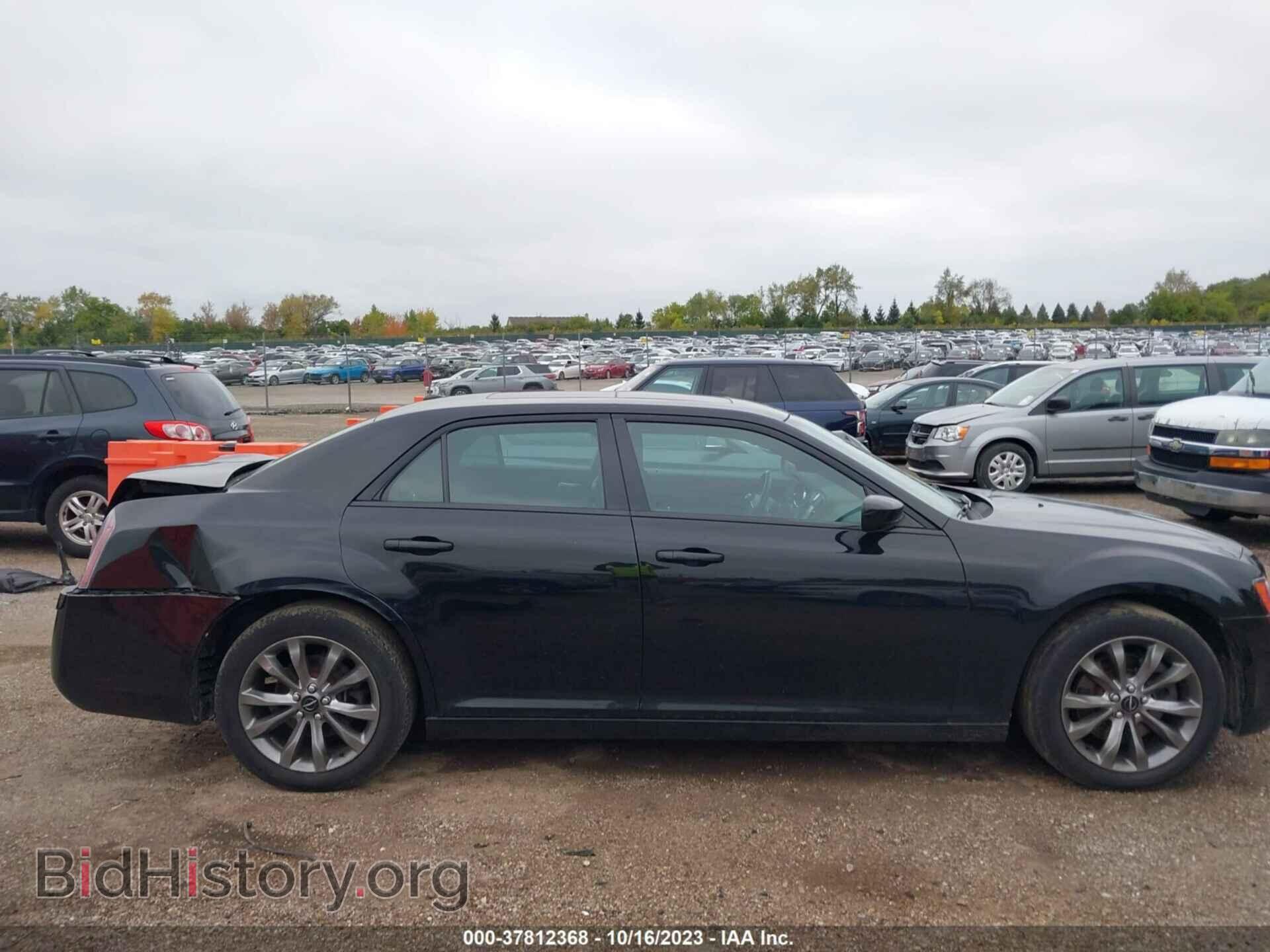 2014 CHRYSLER 300 - VIN: 2C3CCAGG5EH384040 - Фото 13