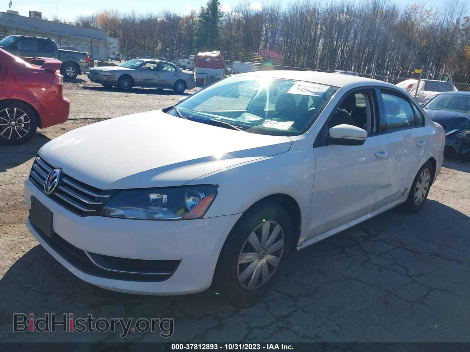 2013 VOLKSWAGEN PASSAT - VIN: 1VWAP7A35DC042120 - Фото 2