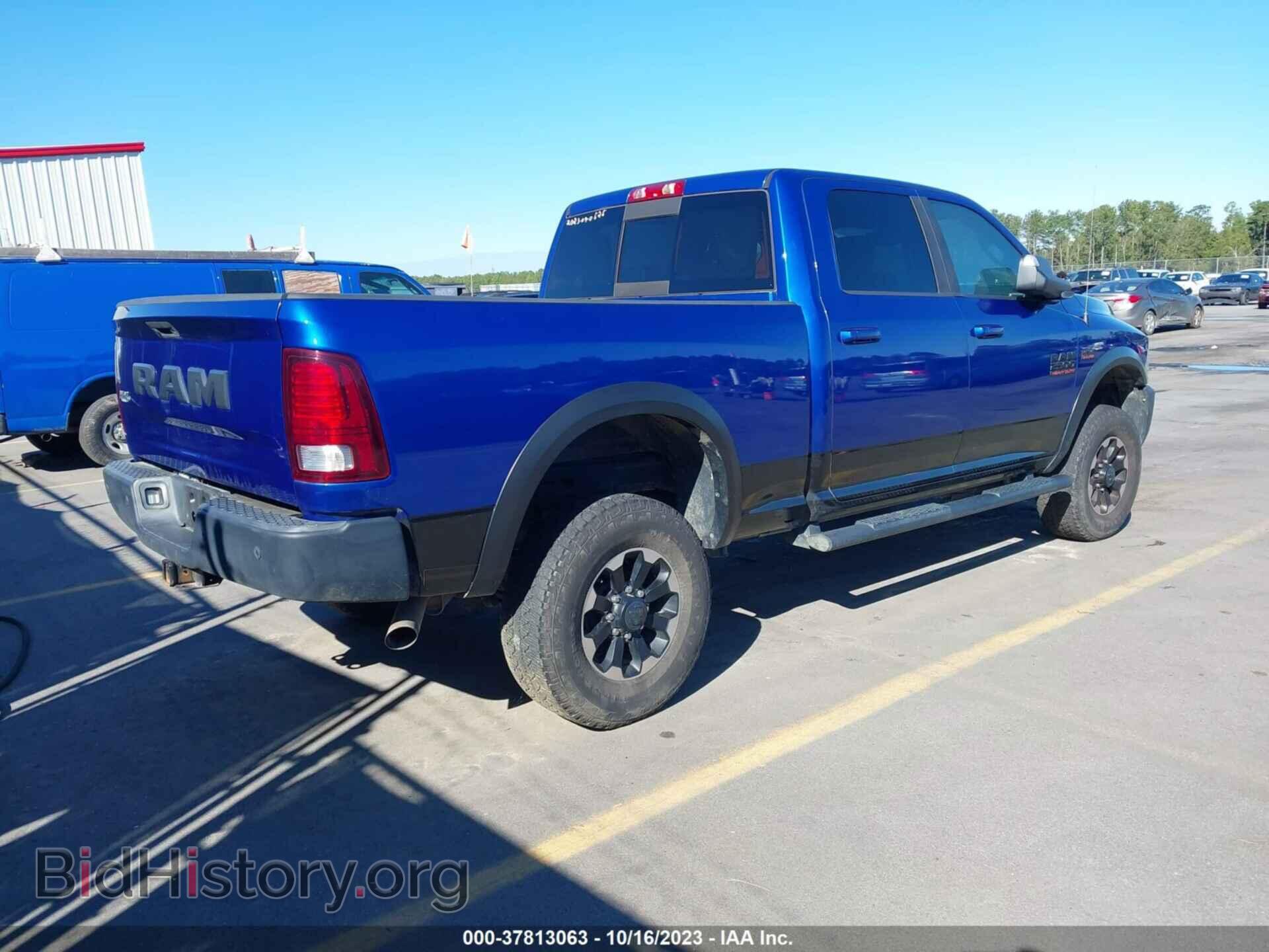 2018 RAM 2500 - VIN: 3C6TR5EJXJG332811 - Photo 4