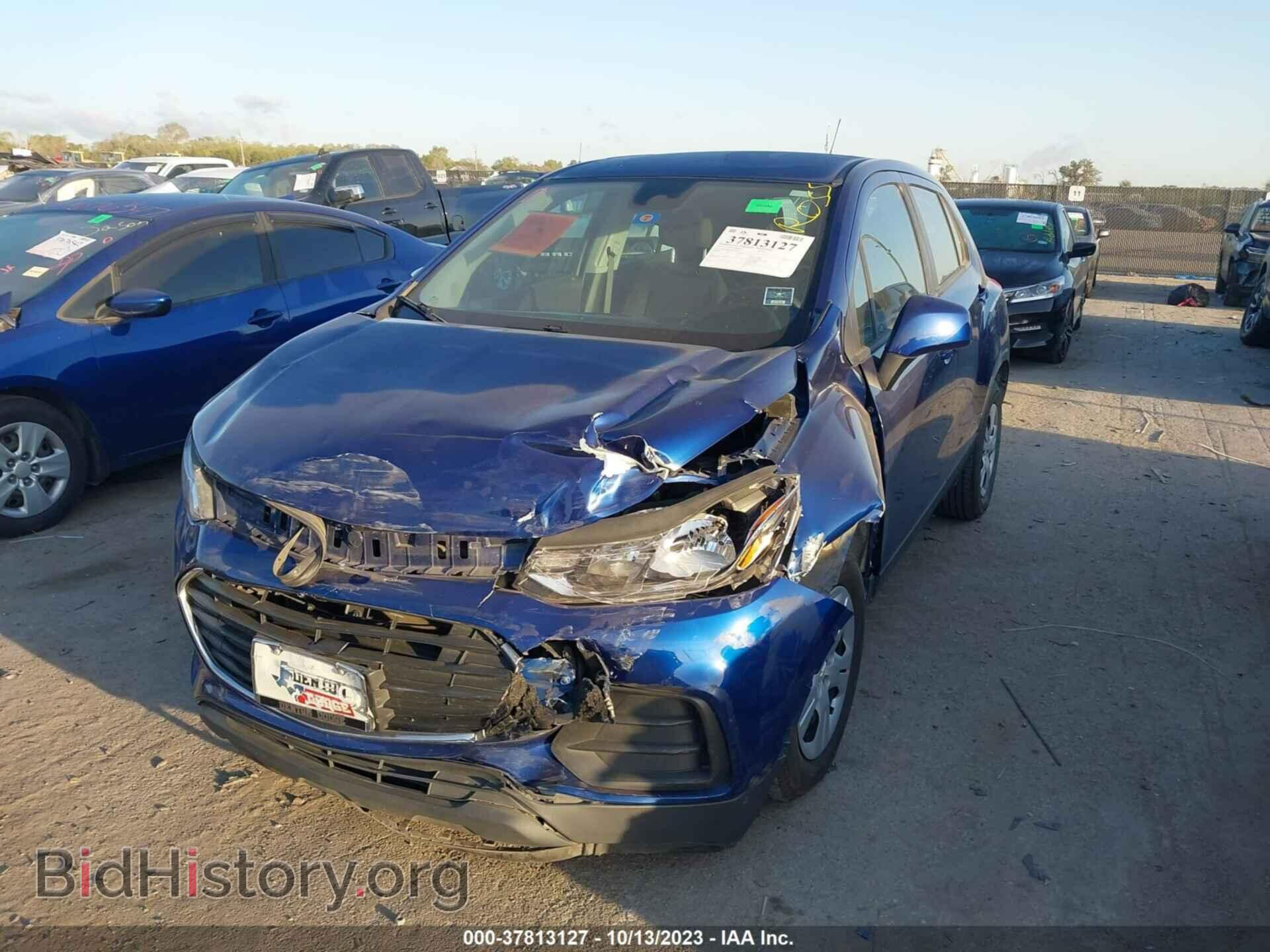 2017 CHEVROLET TRAX - VIN: 3GNCJKSB9HL212924 - Фото 2