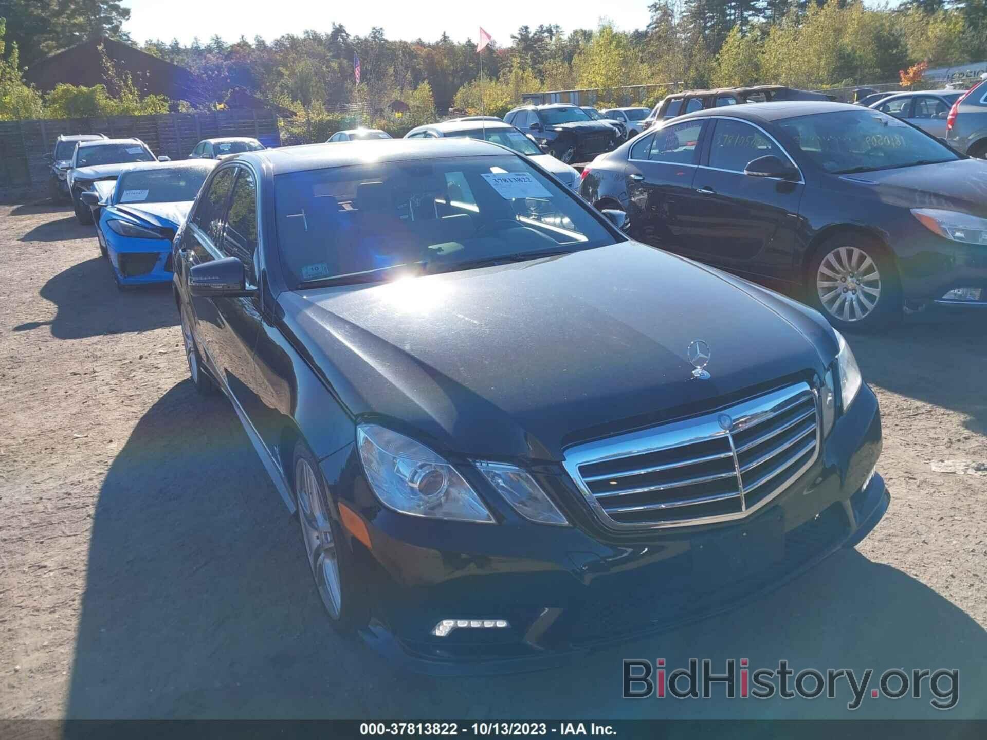 Photo WDDHF8HB8BA396977 - MERCEDES-BENZ E-CLASS 2011