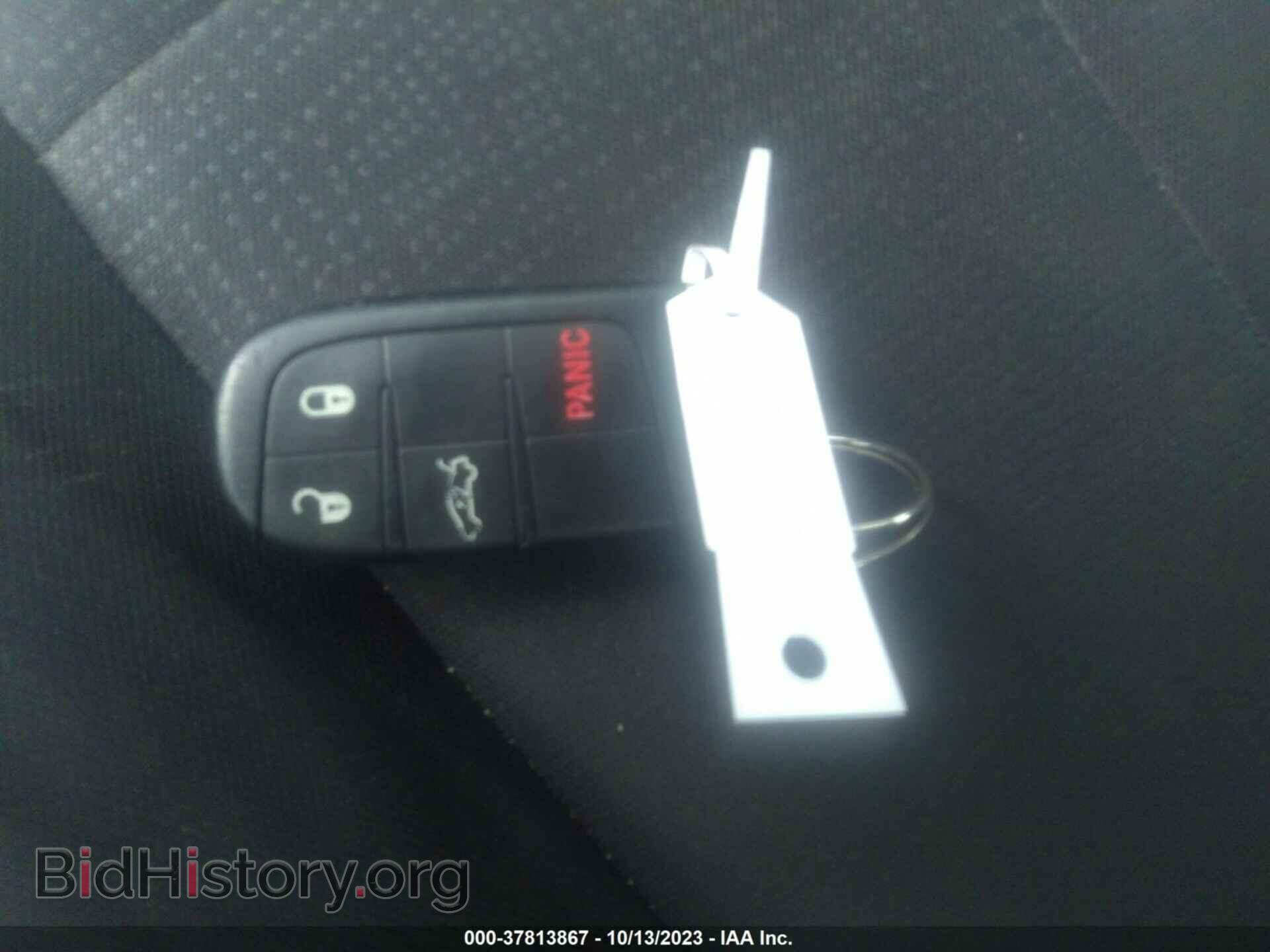 2016 CHRYSLER 200 - VIN: 1C3CCCAB1GN136936 - Фото 11