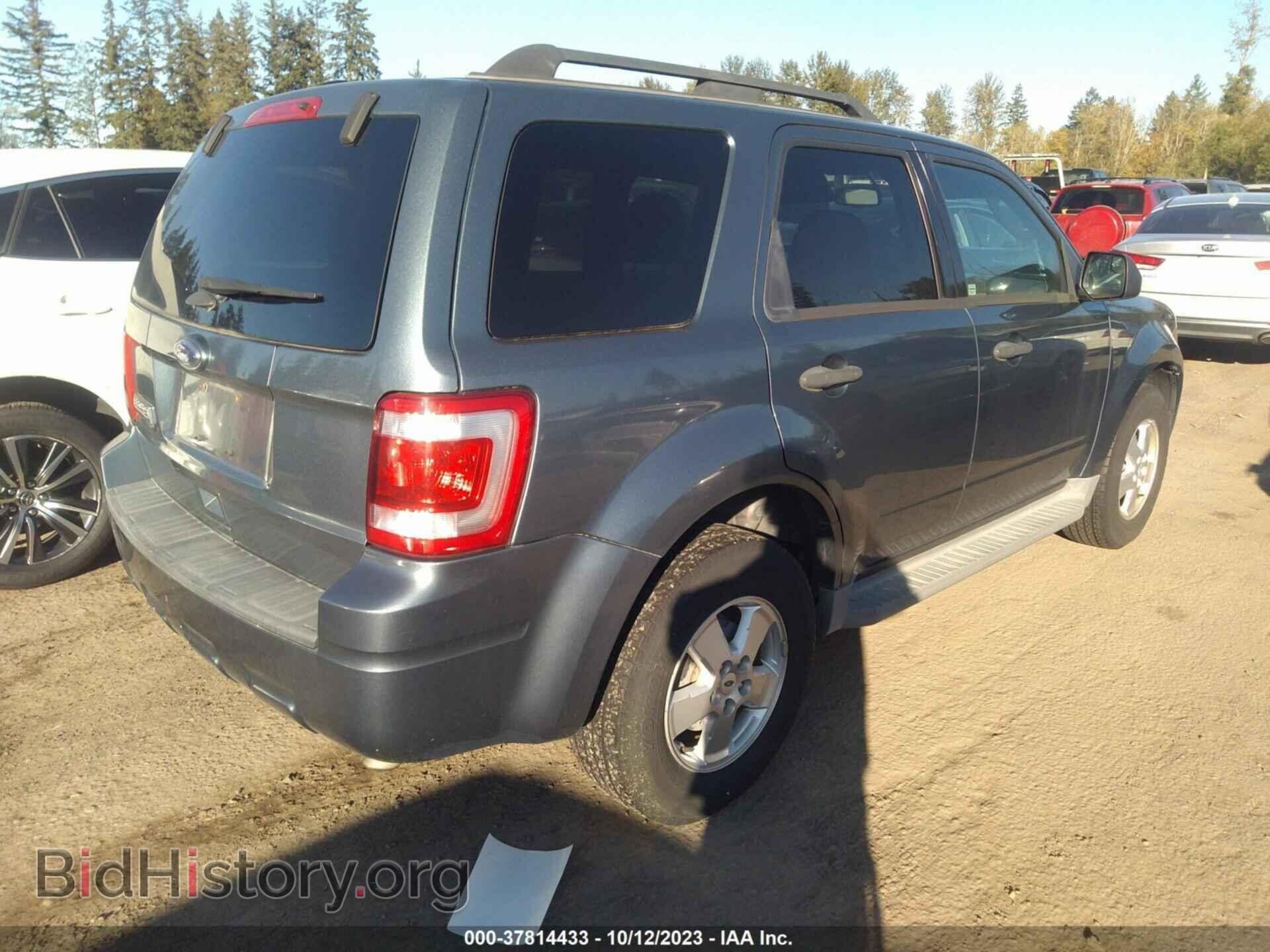 2011 FORD ESCAPE - VIN: 1FMCU0D70BKB53182 - Фото 4