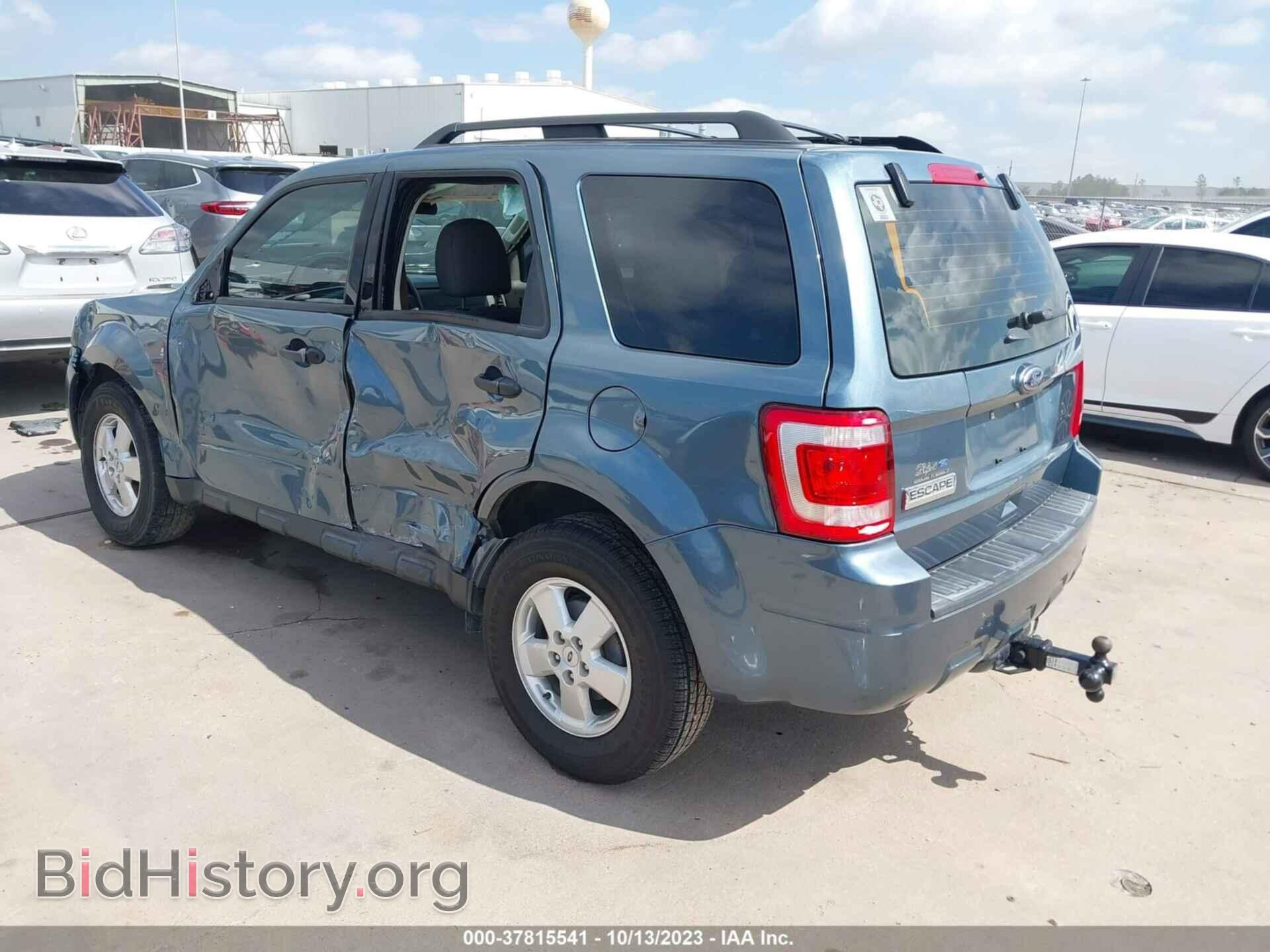 2011 FORD ESCAPE - VIN: 1FMCU0C77BKC51210 - Фото 3