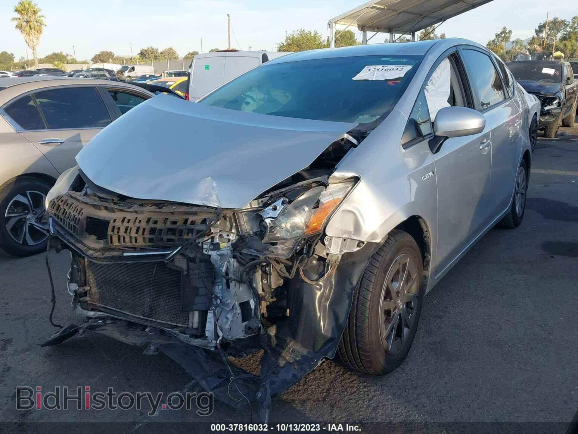 2014 TOYOTA PRIUS V - VIN: JTDZN3EU8E3314345 - Фото 2