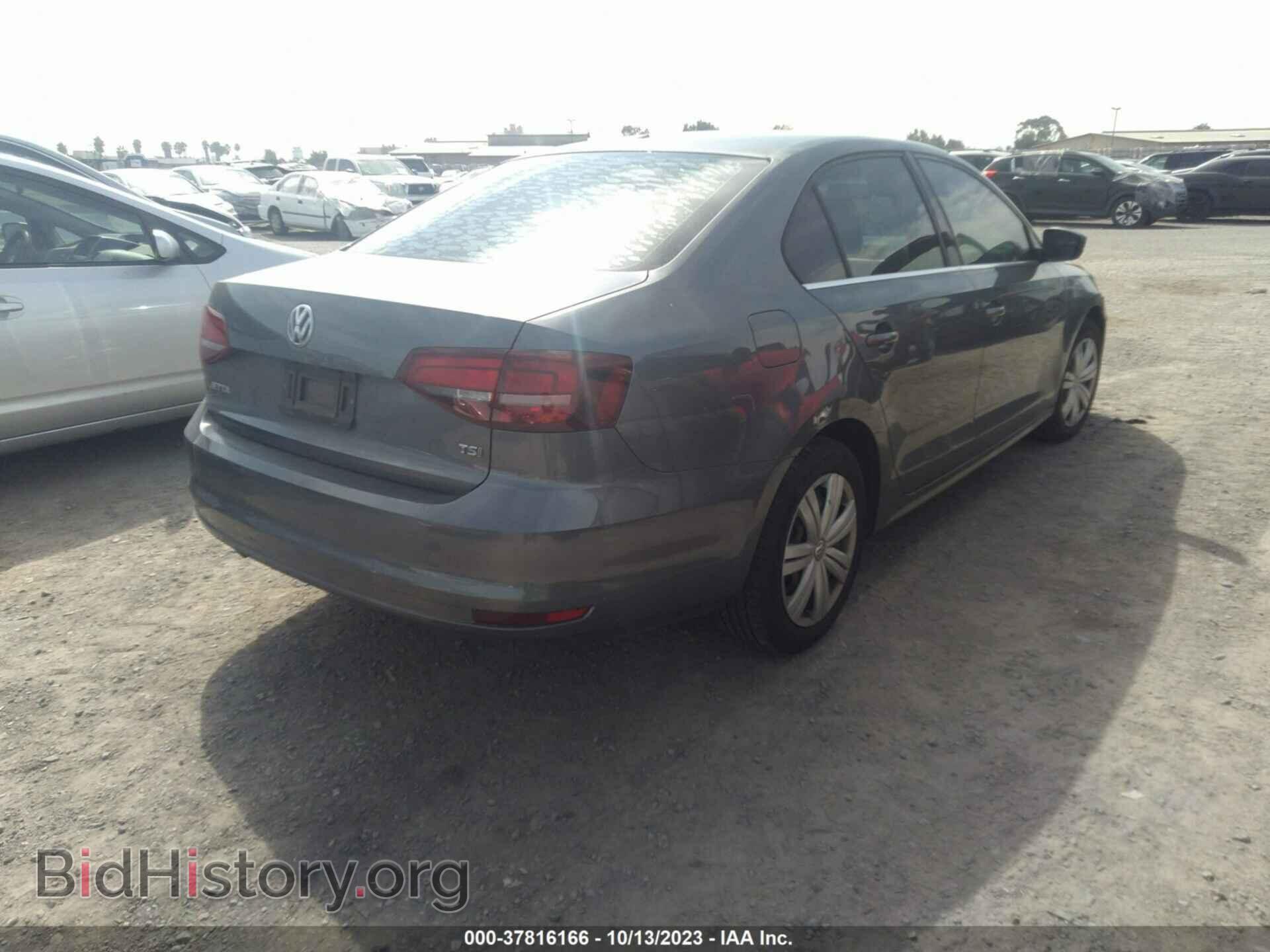 2017 VOLKSWAGEN JETTA - VIN: 3VW2B7AJ9HM413351 - Фото 4