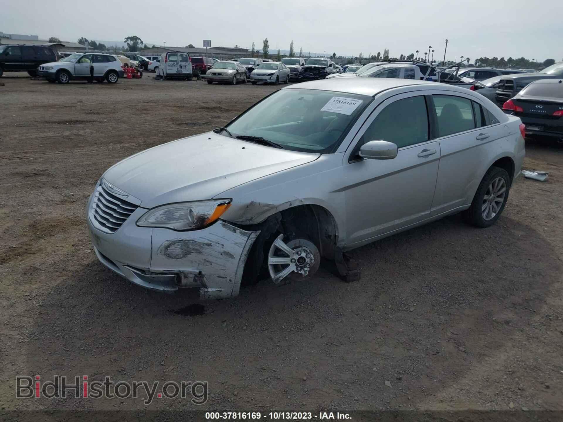 2012 CHRYSLER 200 - VIN: 1C3CCBBB7CN152173 - Фото 2