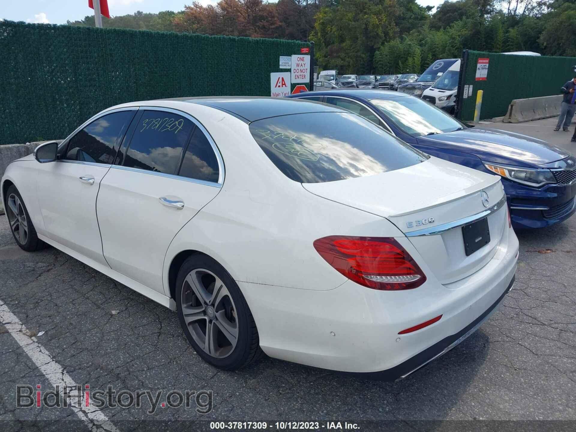 2017 MERCEDES-BENZ E-CLASS - VIN: WDDZF4KB1HA123507 - Фото 3
