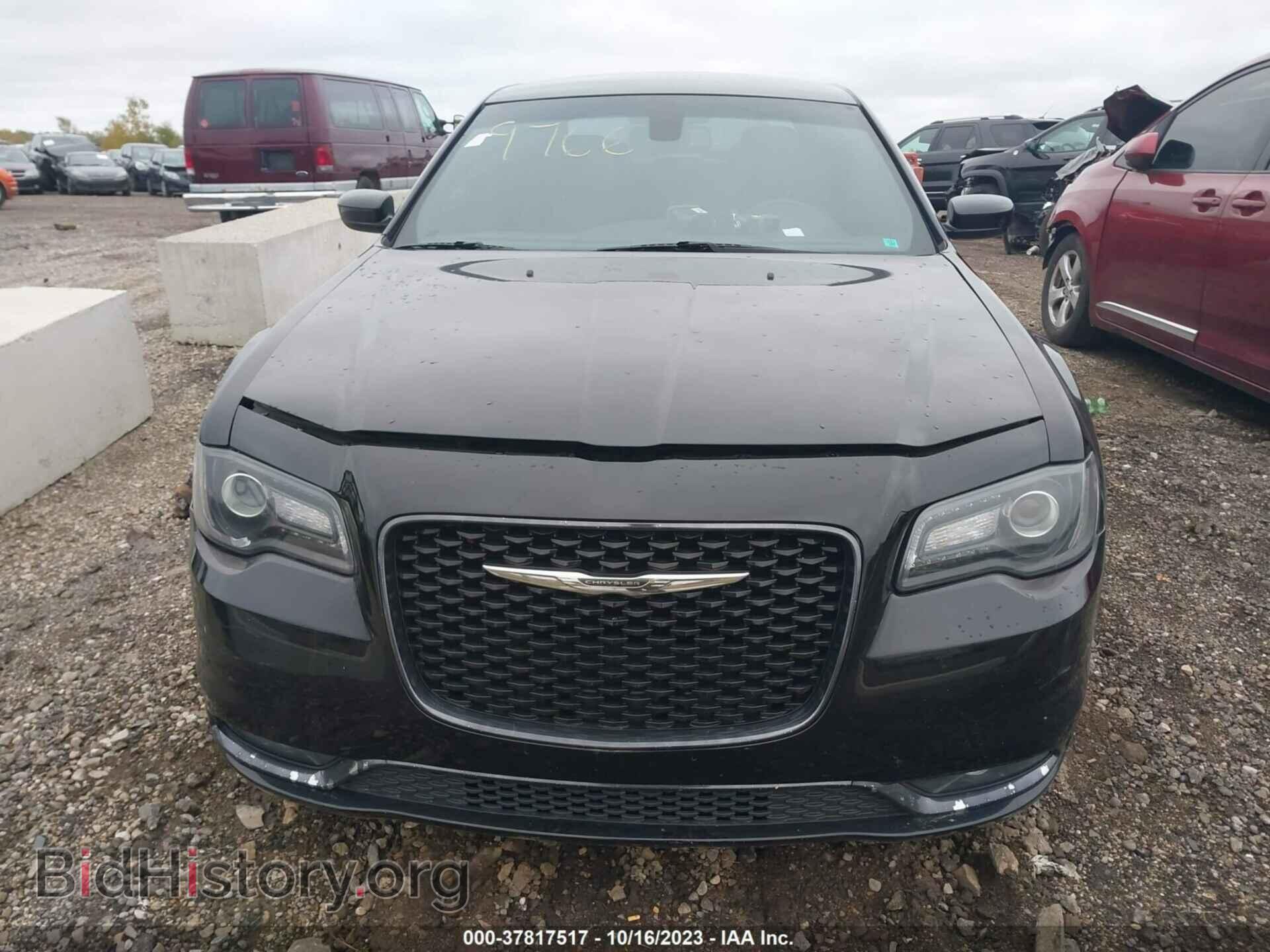 2019 CHRYSLER 300 - VIN: 2C3CCAGG7KH569766 - Photo 12