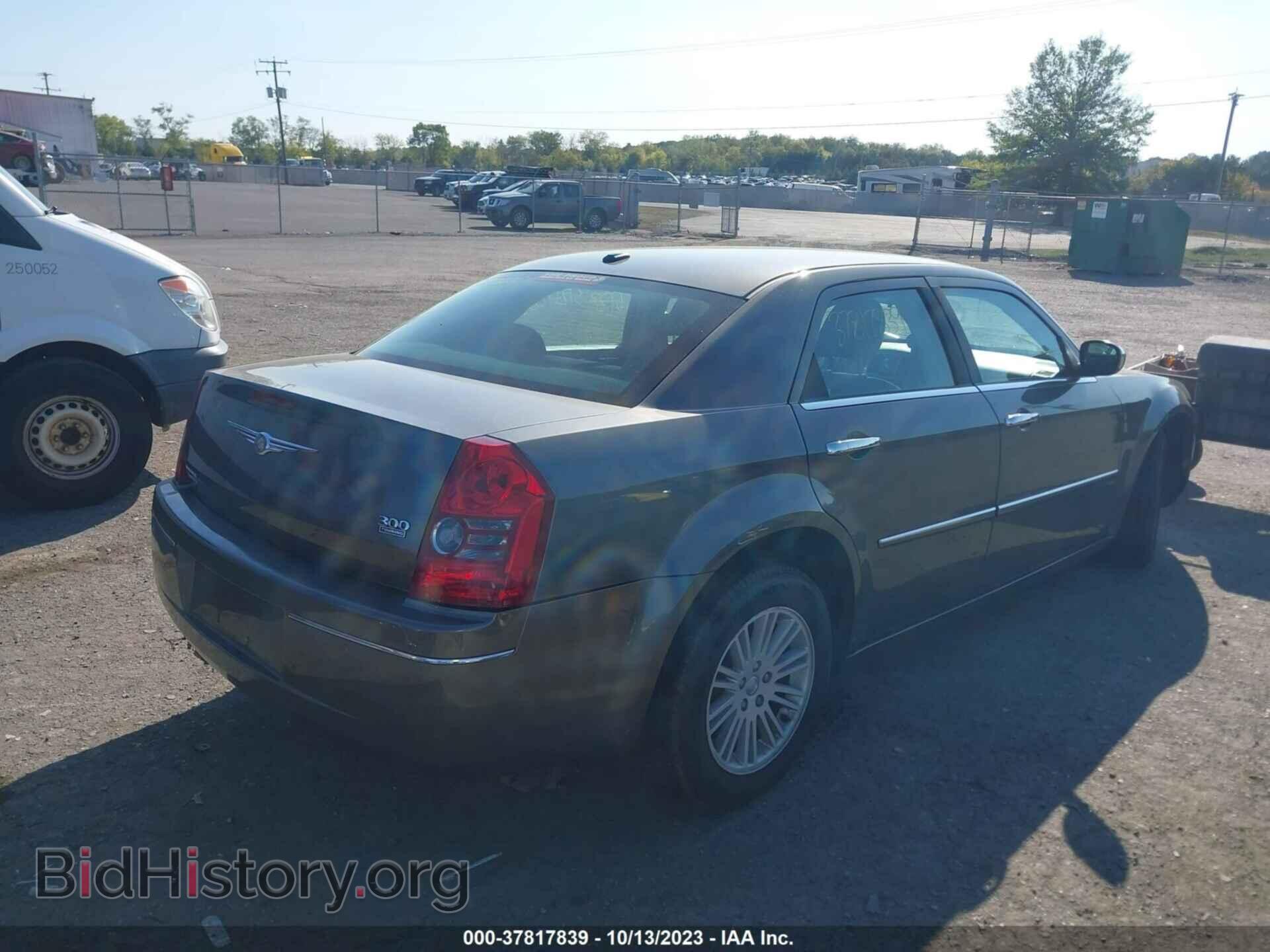 2010 CHRYSLER 300 - VIN: 2C3CA5CV6AH164482 - Фото 4