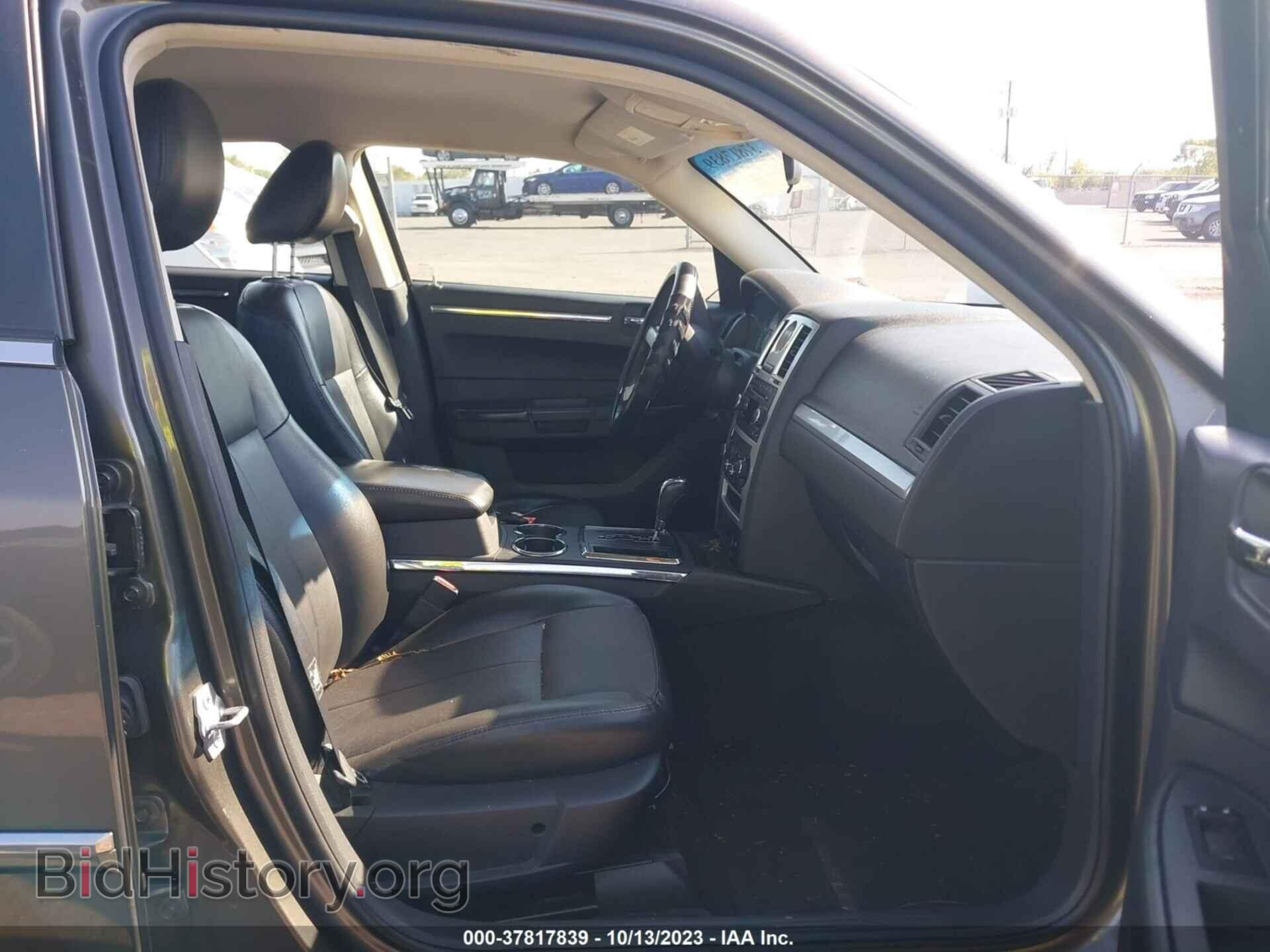 2010 CHRYSLER 300 - VIN: 2C3CA5CV6AH164482 - Фото 5