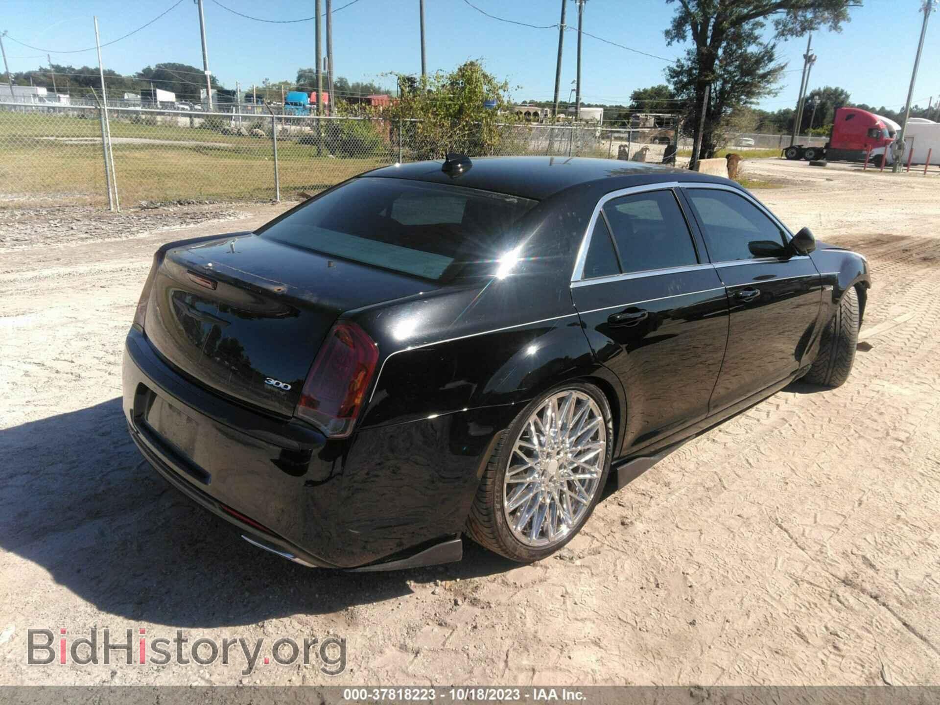 2015 CHRYSLER 300 - VIN: 2C3CCAAG6FH828956 - Фото 4