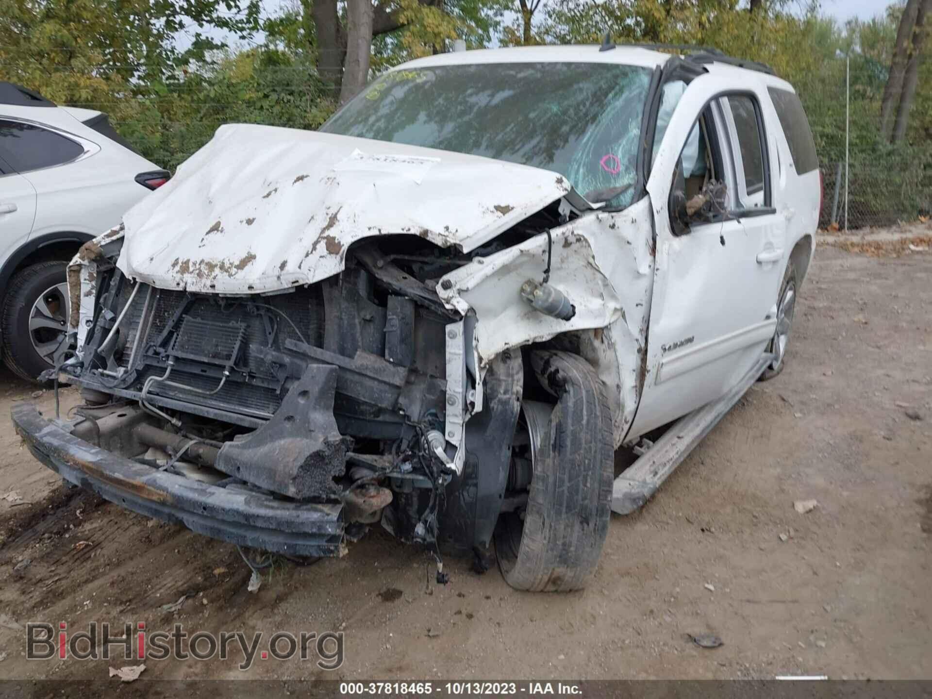 2011 GMC YUKON - VIN: 1GKS2CE08BR234497 - Фото 2
