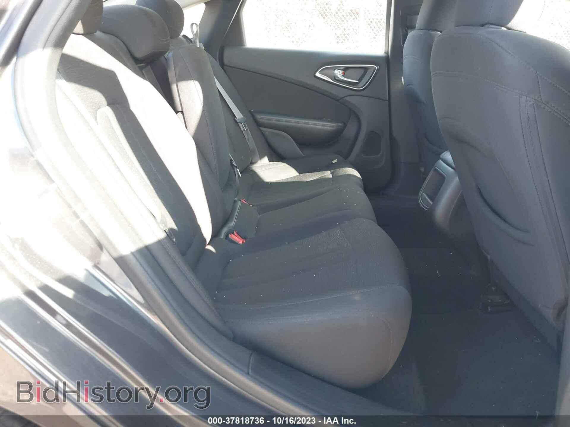 2015 CHRYSLER 200 - VIN: 1C3CCCAB2FN561709 - Фото 8