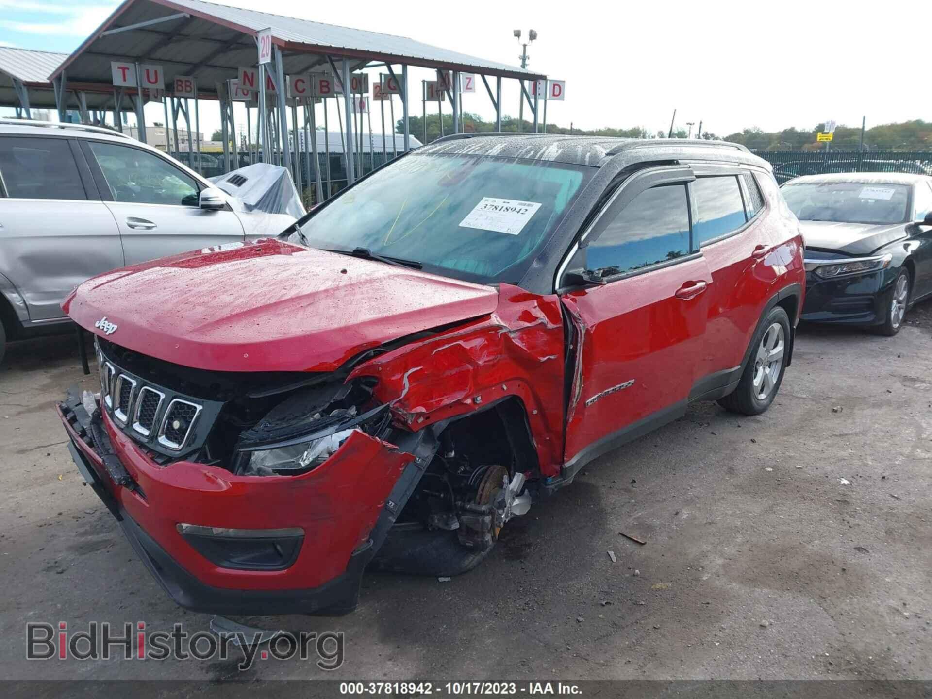 2018 JEEP COMPASS - VIN: 3C4NJCBB6JT166143 - Фото 2