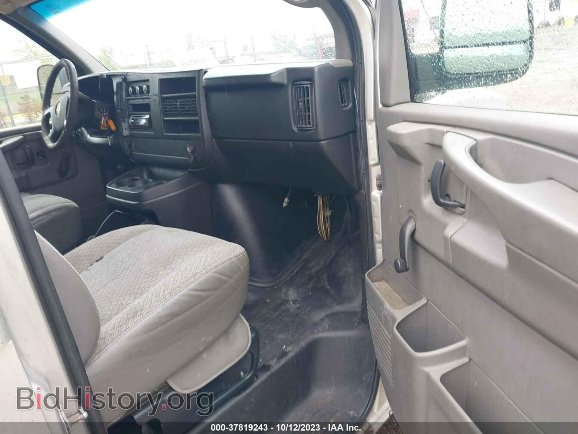 2011 CHEVROLET EXPRESS CARGO VAN - VIN: 1GCWGFBA3B1179923 - Фото 5