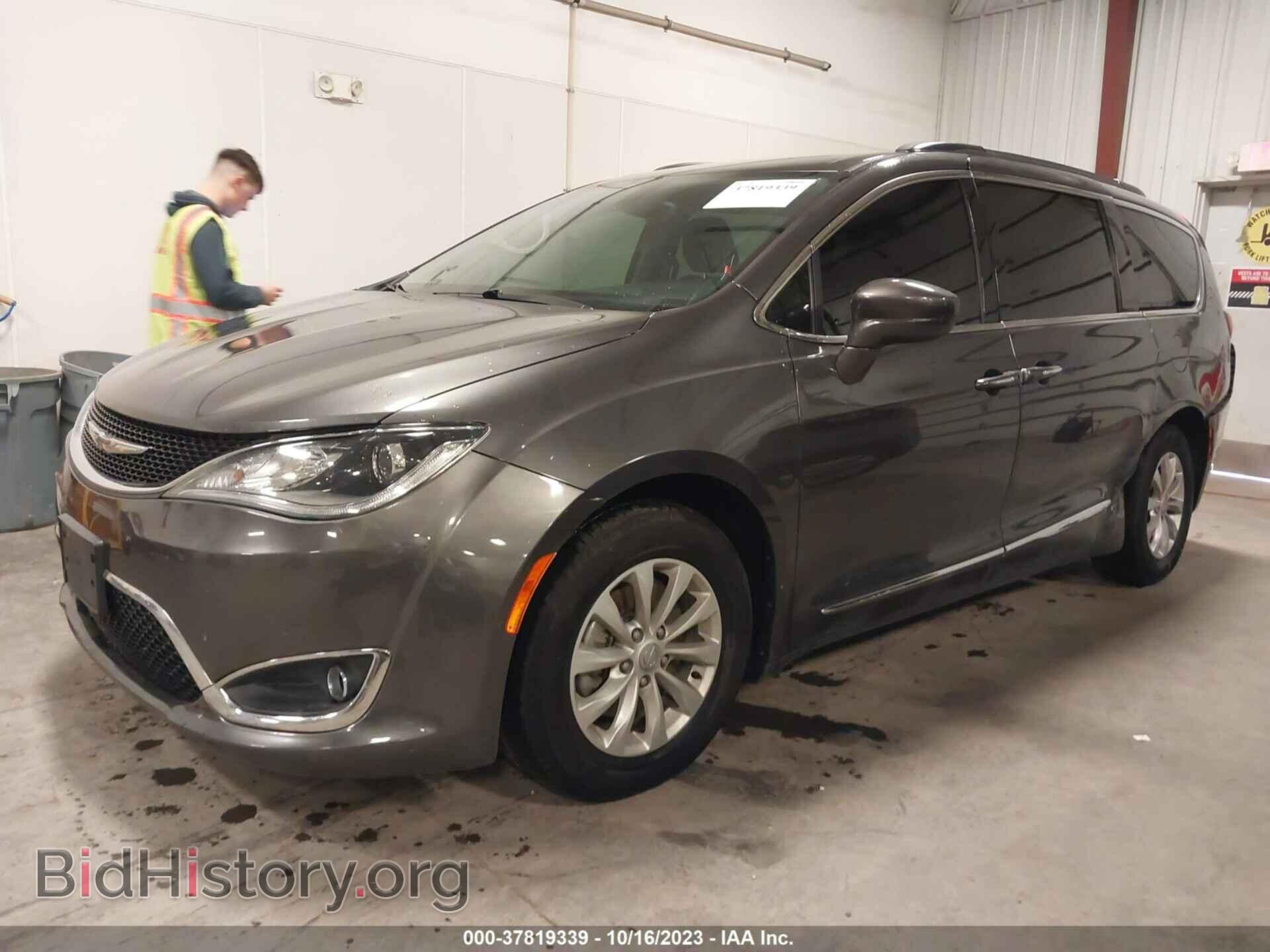 2017 CHRYSLER PACIFICA - VIN: 2C4RC1BG7HR633806 - Photo 2